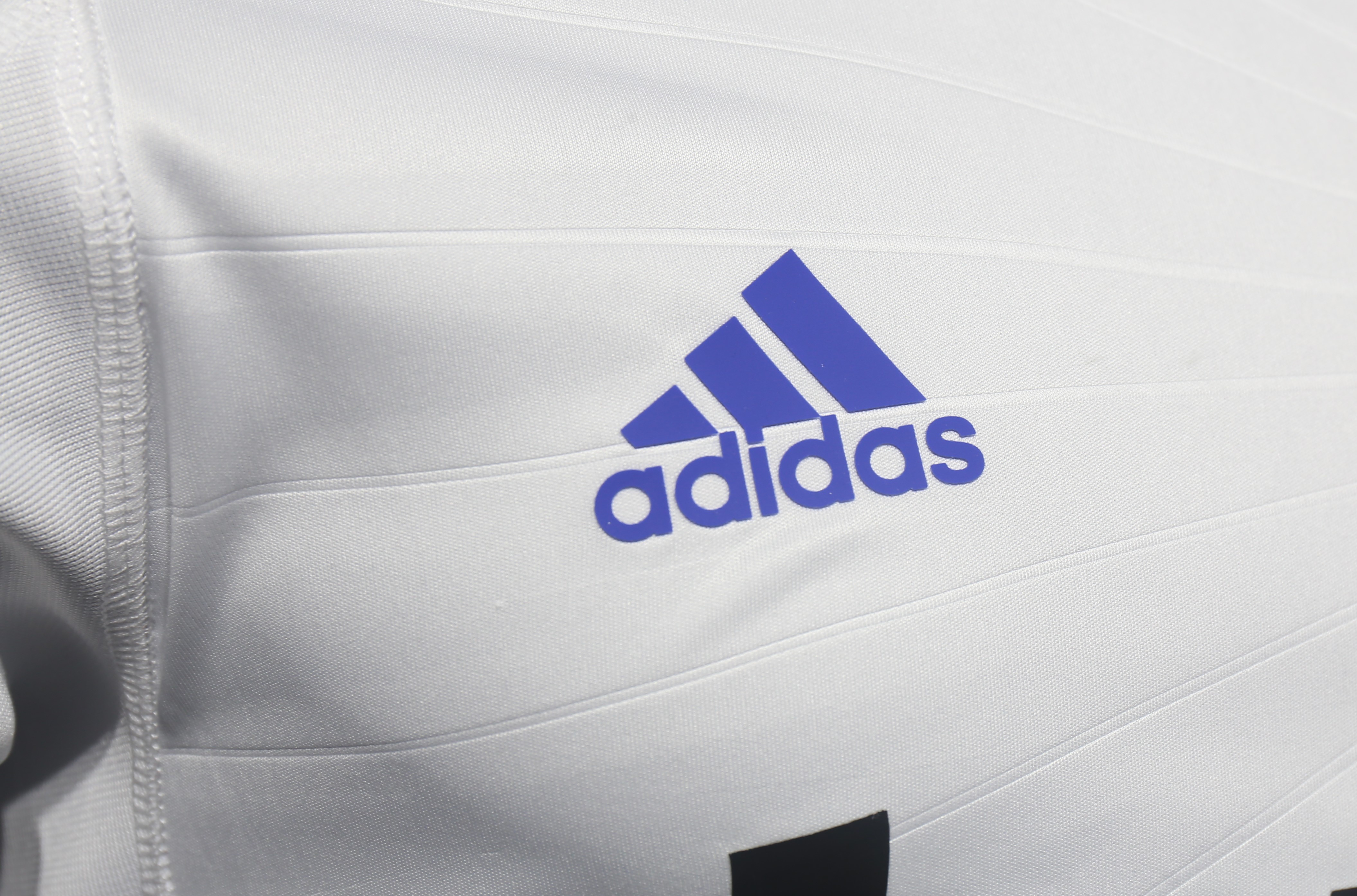 2010/11 Real Madrid Home Retro Jersey Player Version Long Sleeve - view 7