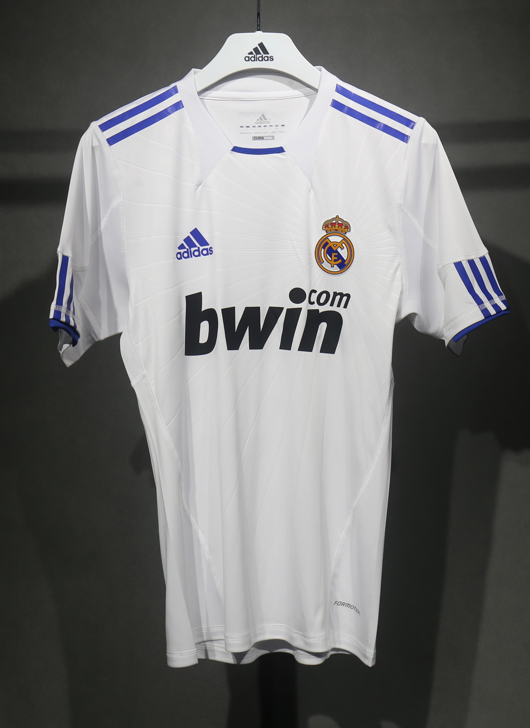 2010/11 Real Madrid Home Retro Jersey Player Version - view 4