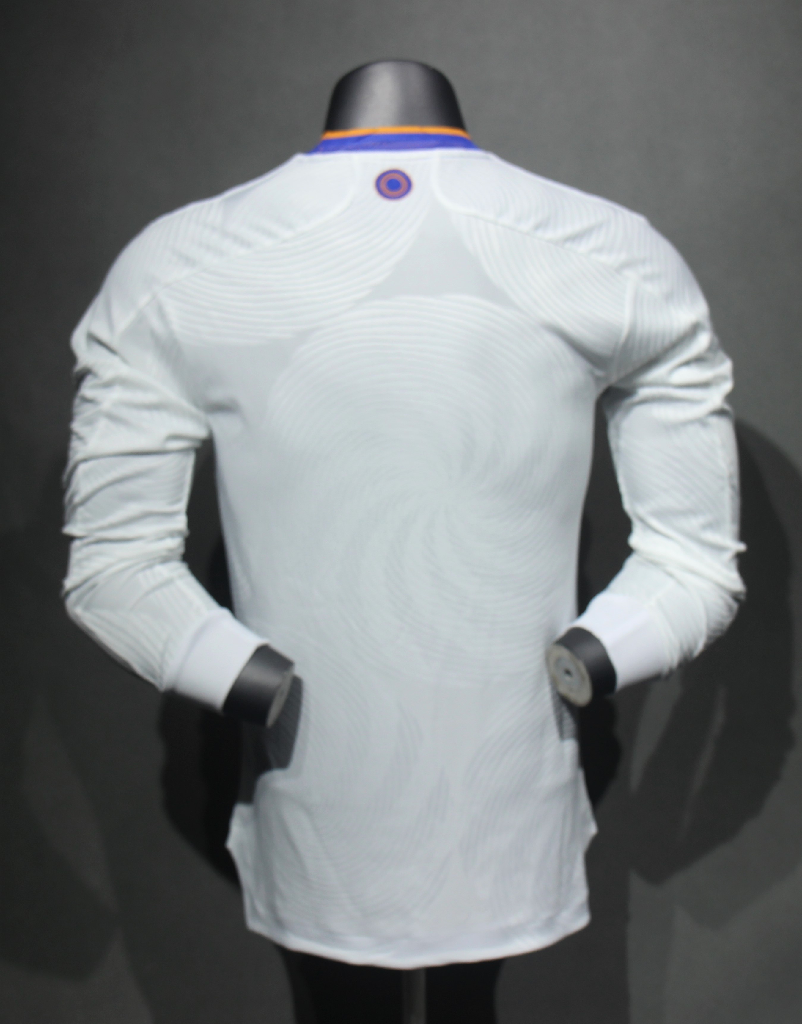 21-22 Real Madrid Home Soccer Jersey Retro Player Version Long Sleeve - view 3