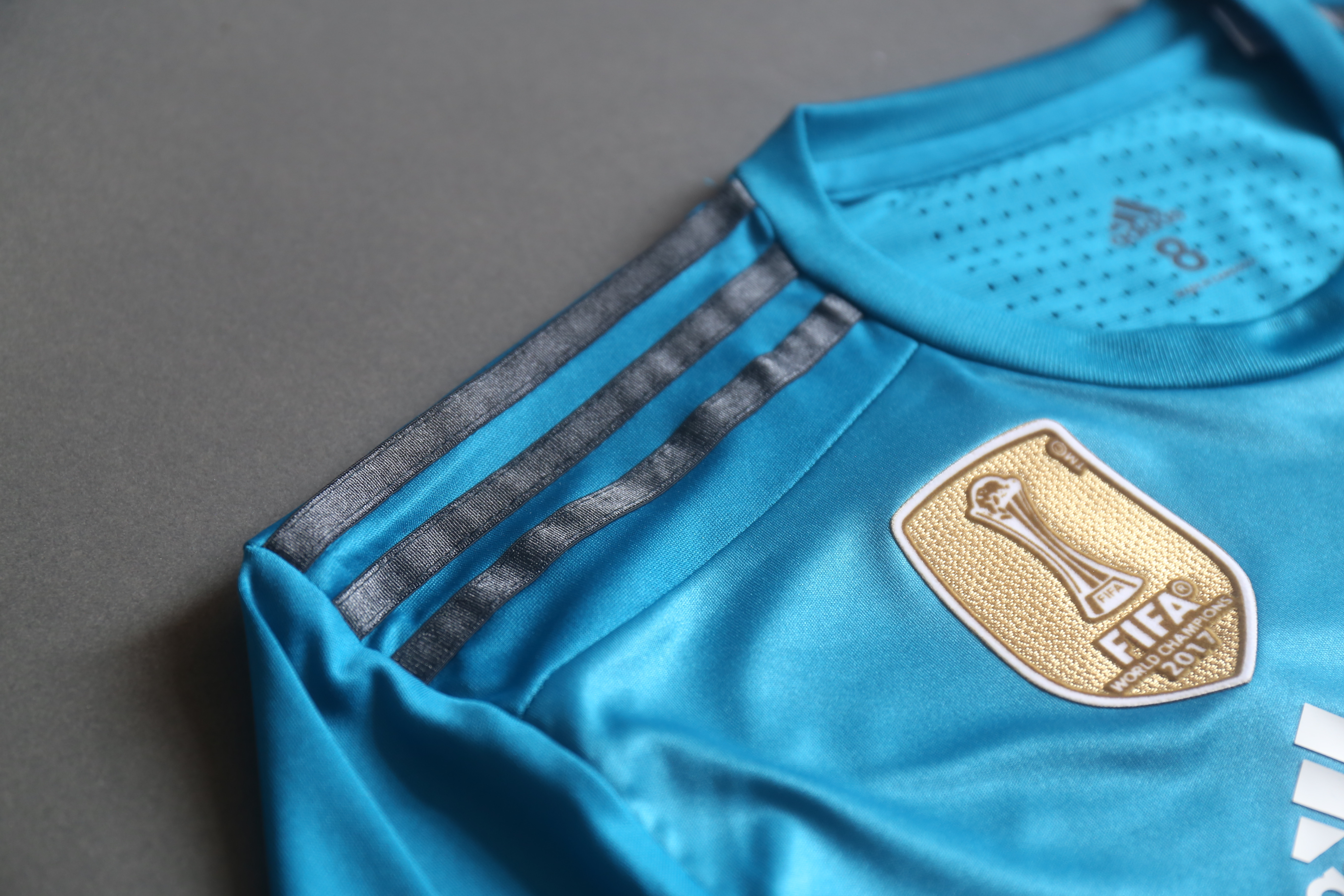 17-18 Real Madrid Second Away Retro Jersey Player Version Long Sleeve - view 9