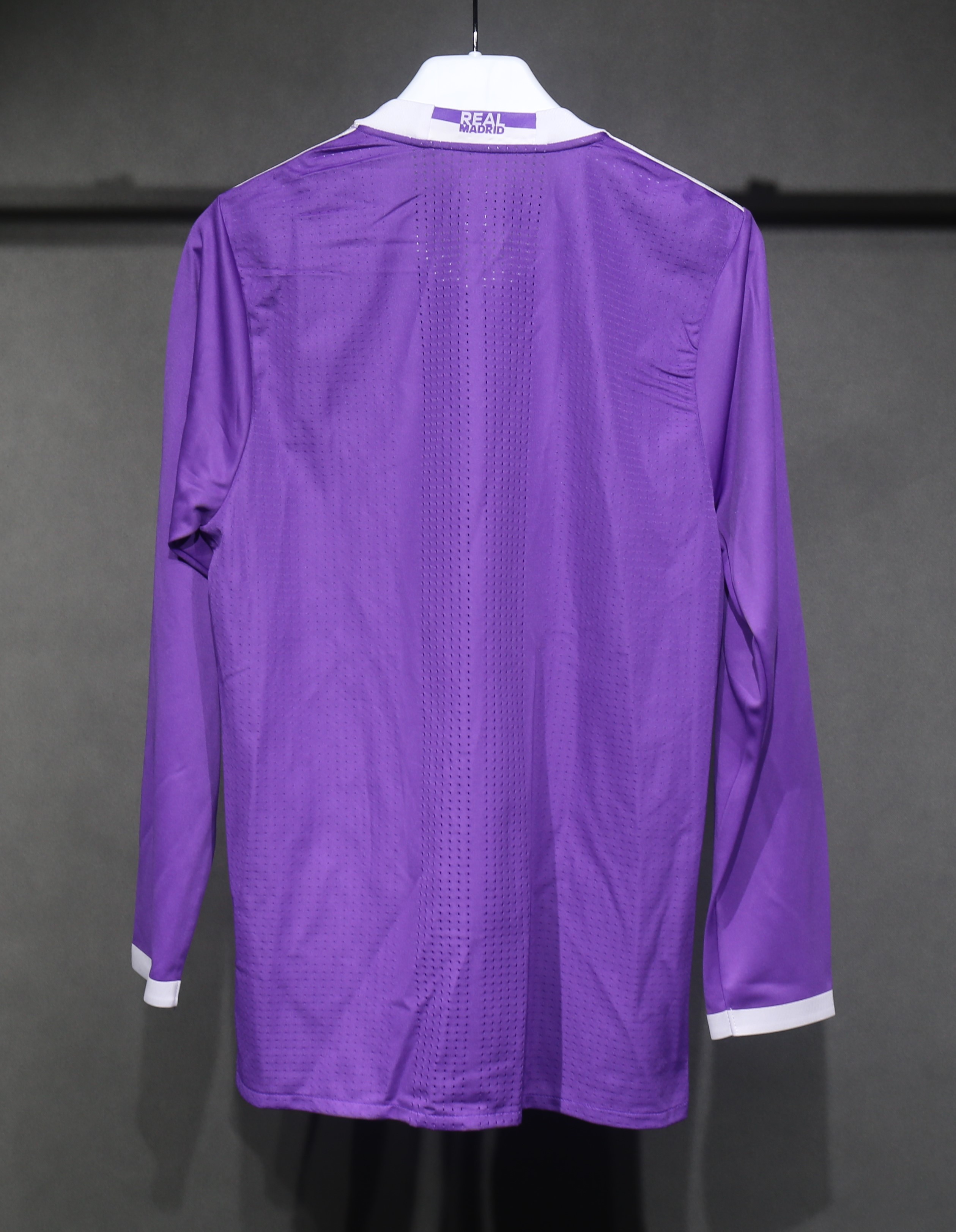 16-17 Real Madrid Away Retro Purple Jersey Long Sleeve Player Version - view 13