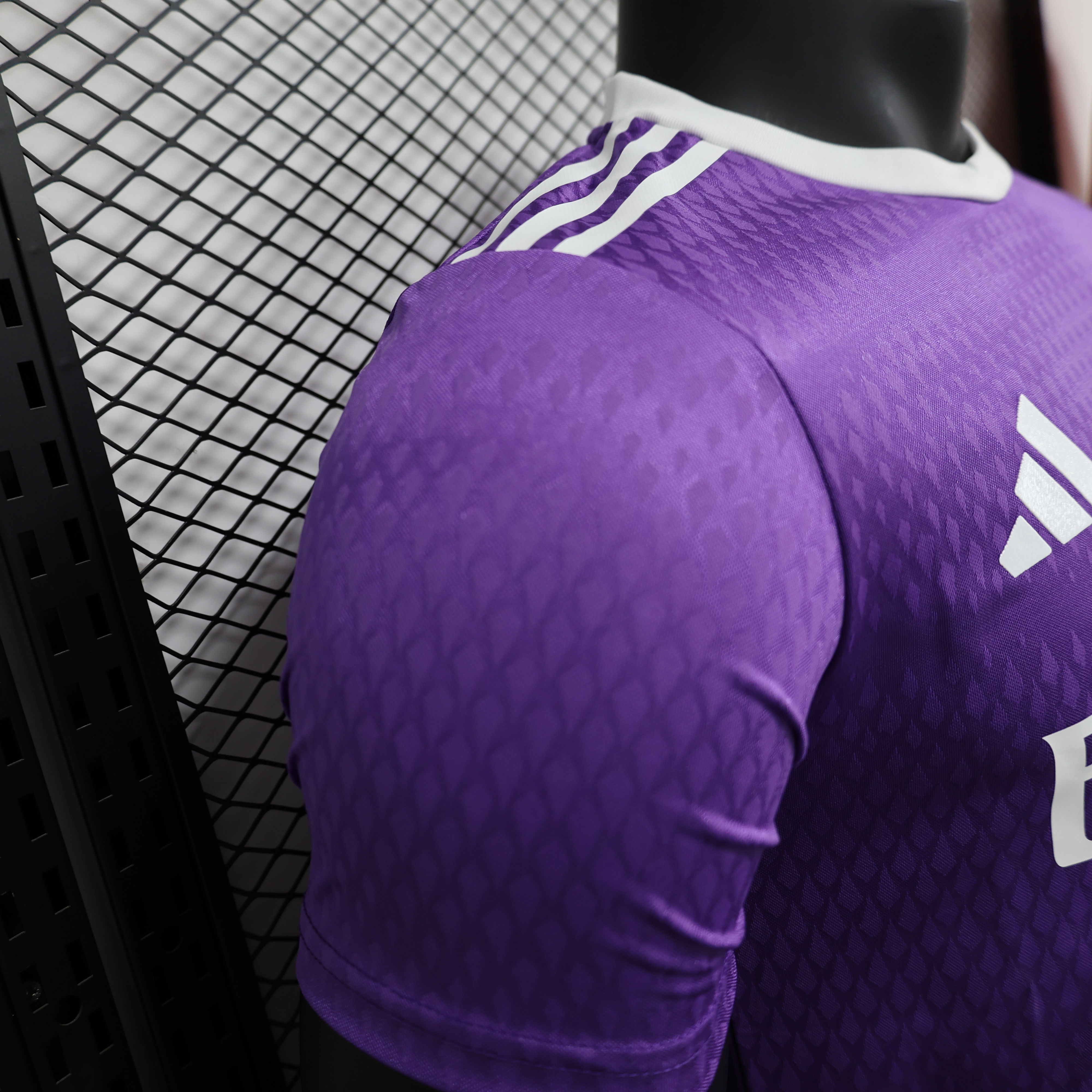 16-17 Real Madrid Away Retro Purple Jersey Player Version - view 5