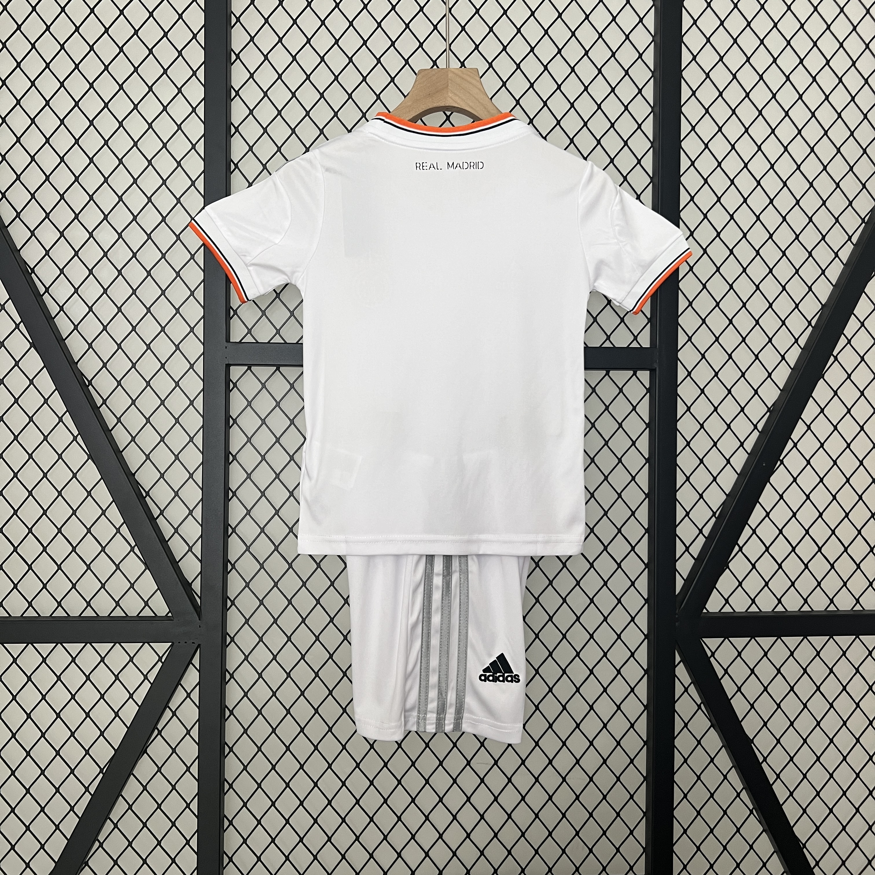 2013/14 Real Madrid Home Retro Kids Kit Jersey+Shorts - view 3