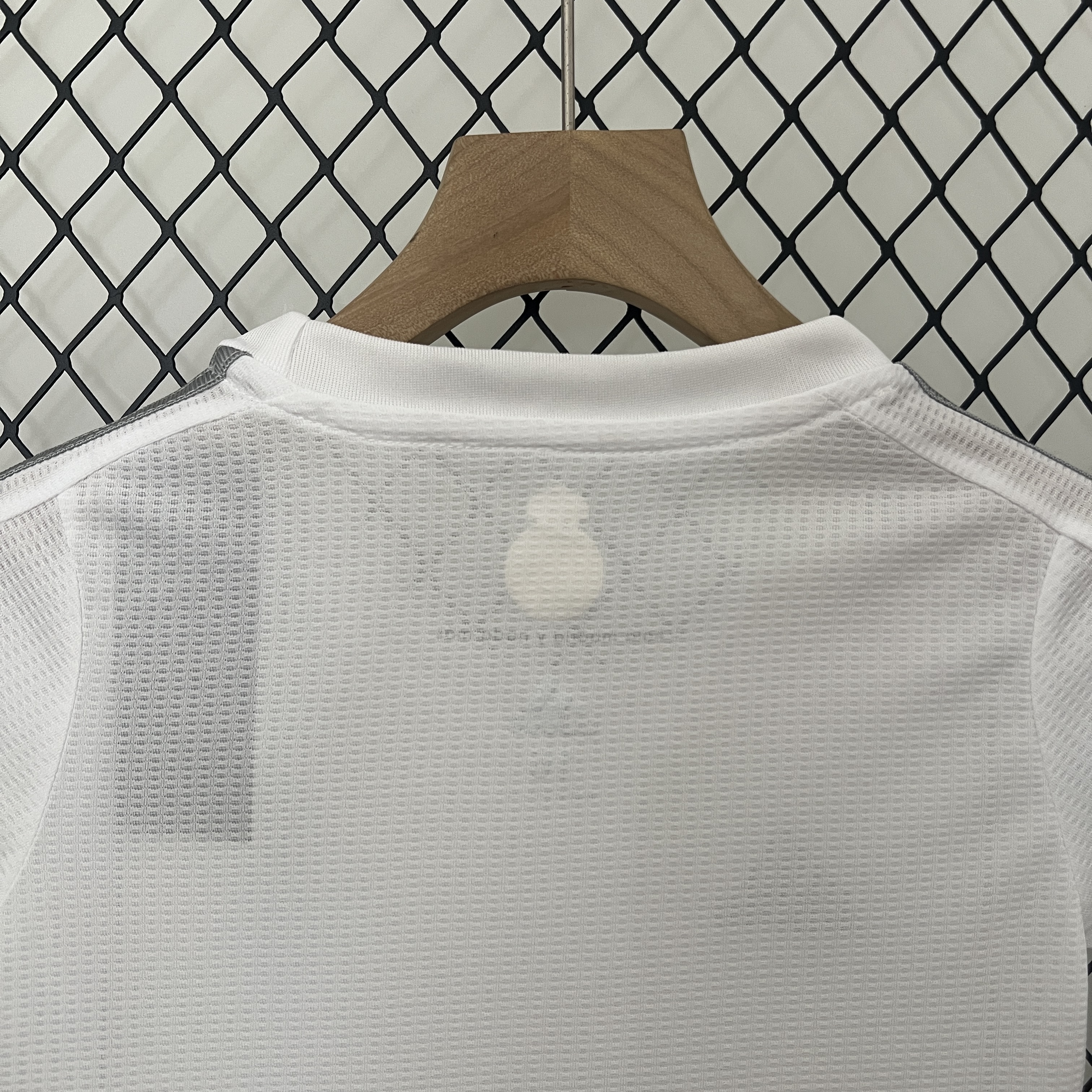 2015-16 Real Madrid Home Retro Kids Kit Jersey+Shorts - view 4