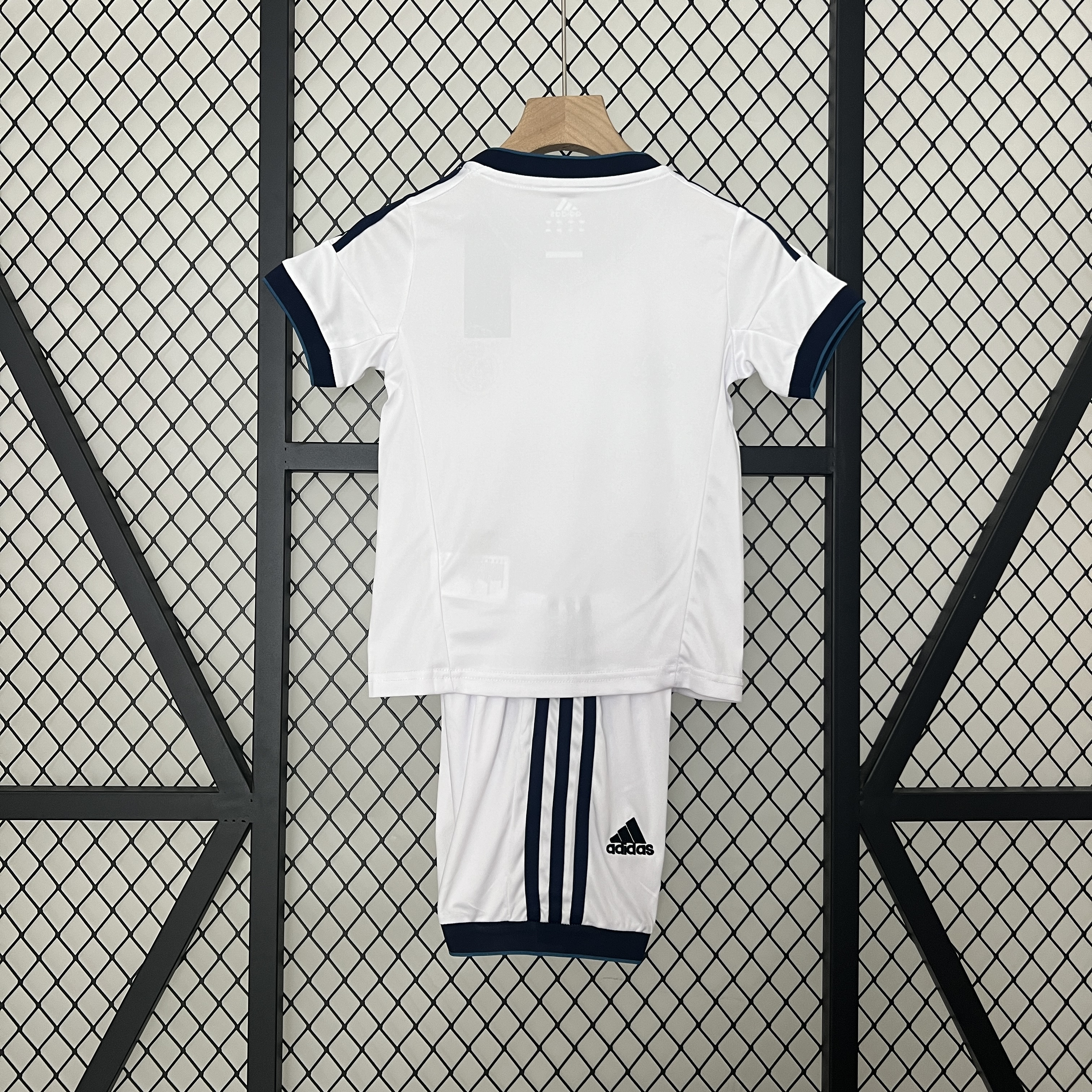2012-13 Real Madrid Home Retro Kids Kit Jersey+Shorts - view 3