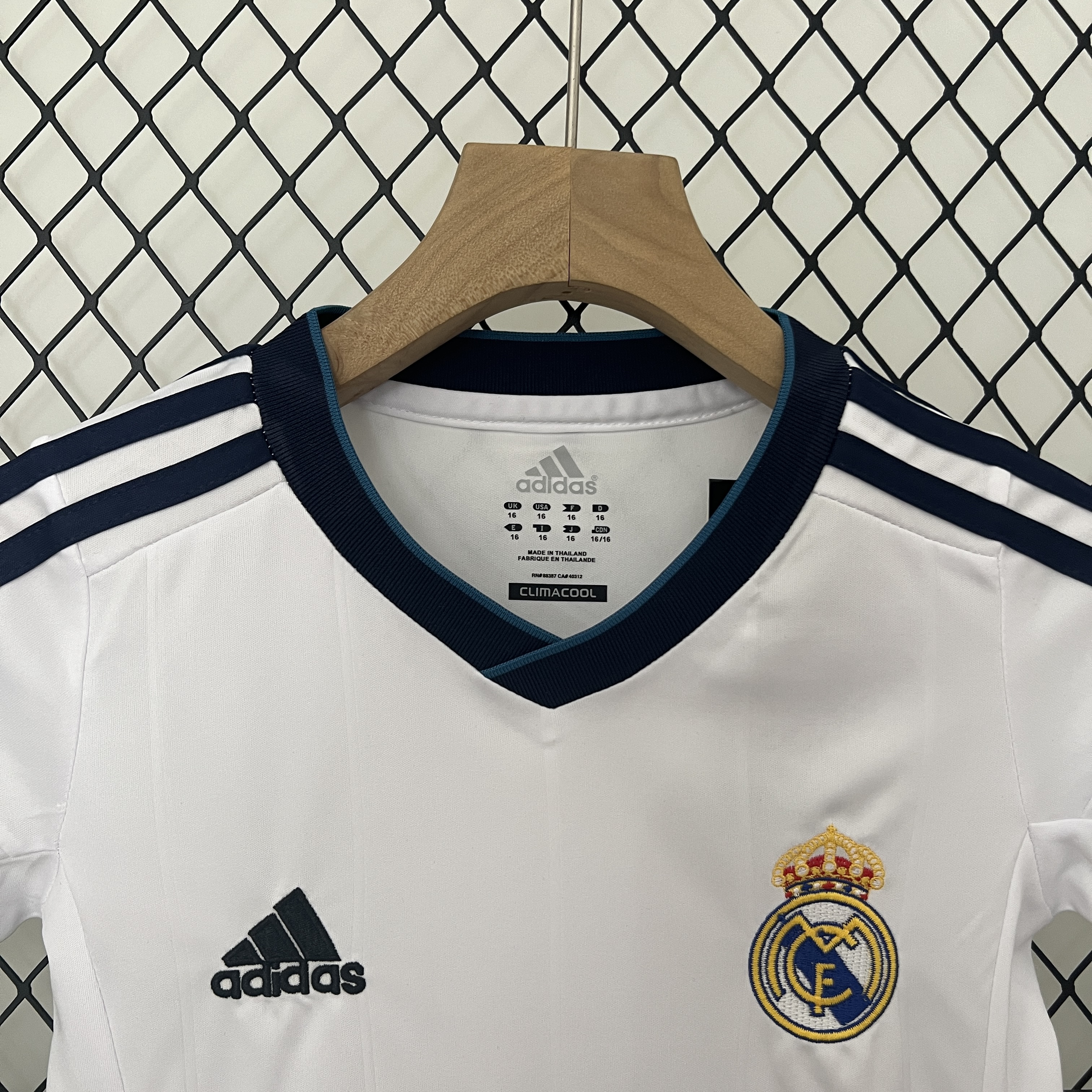 2012-13 Real Madrid Home Retro Kids Kit Jersey+Shorts - view 9