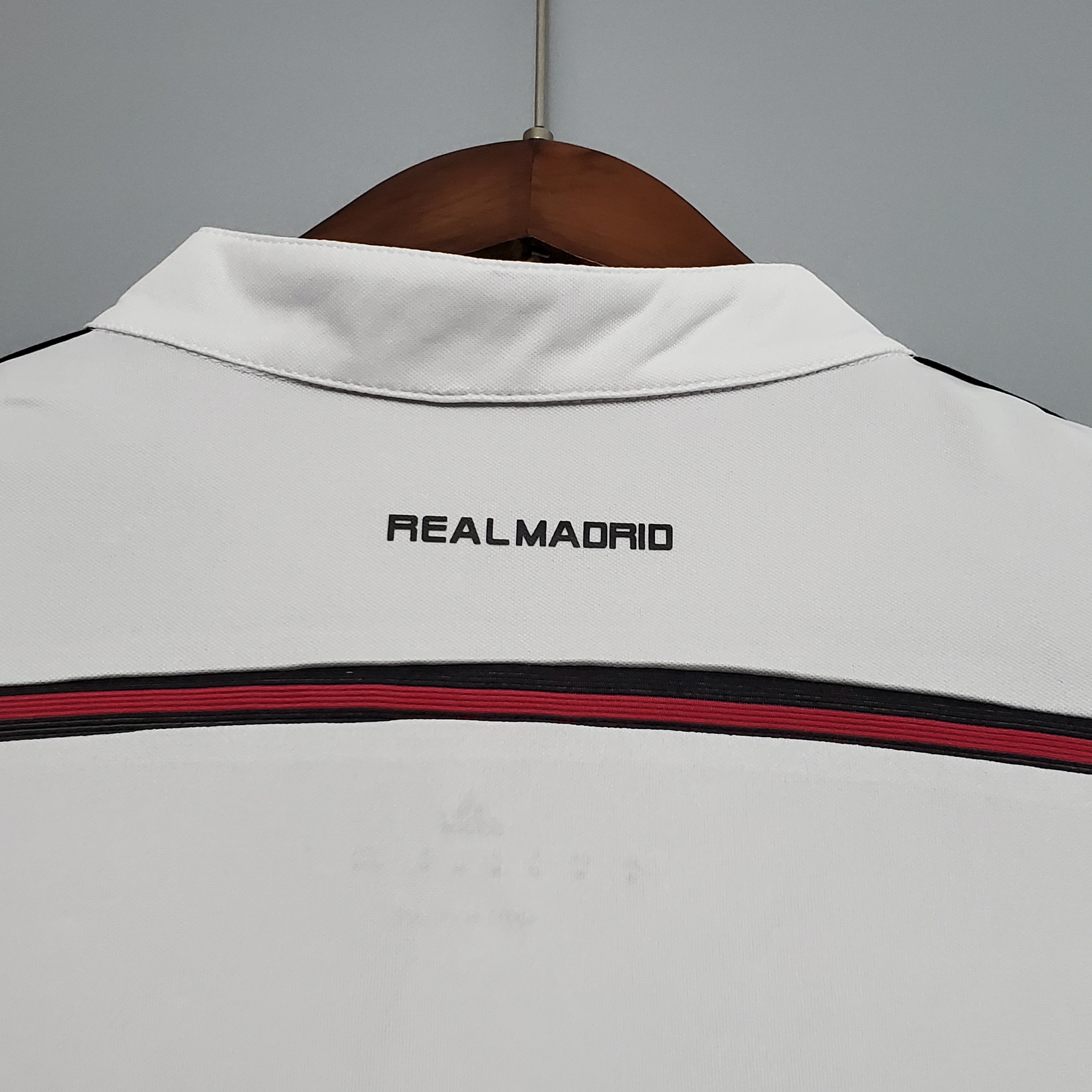2014/15 Real Madrid Home Retro Jersey - view 7