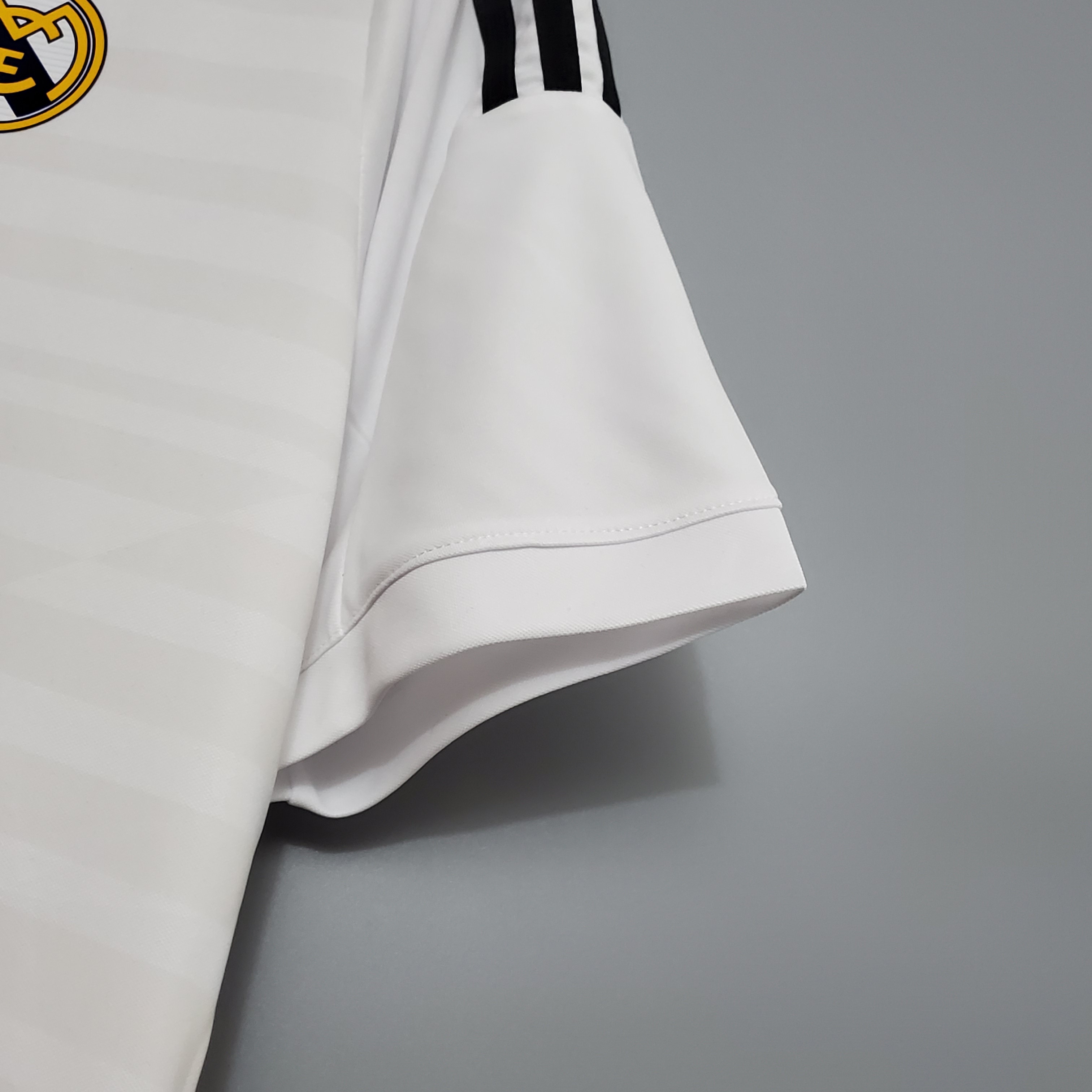 2014/15 Real Madrid Home Retro Jersey - view 8