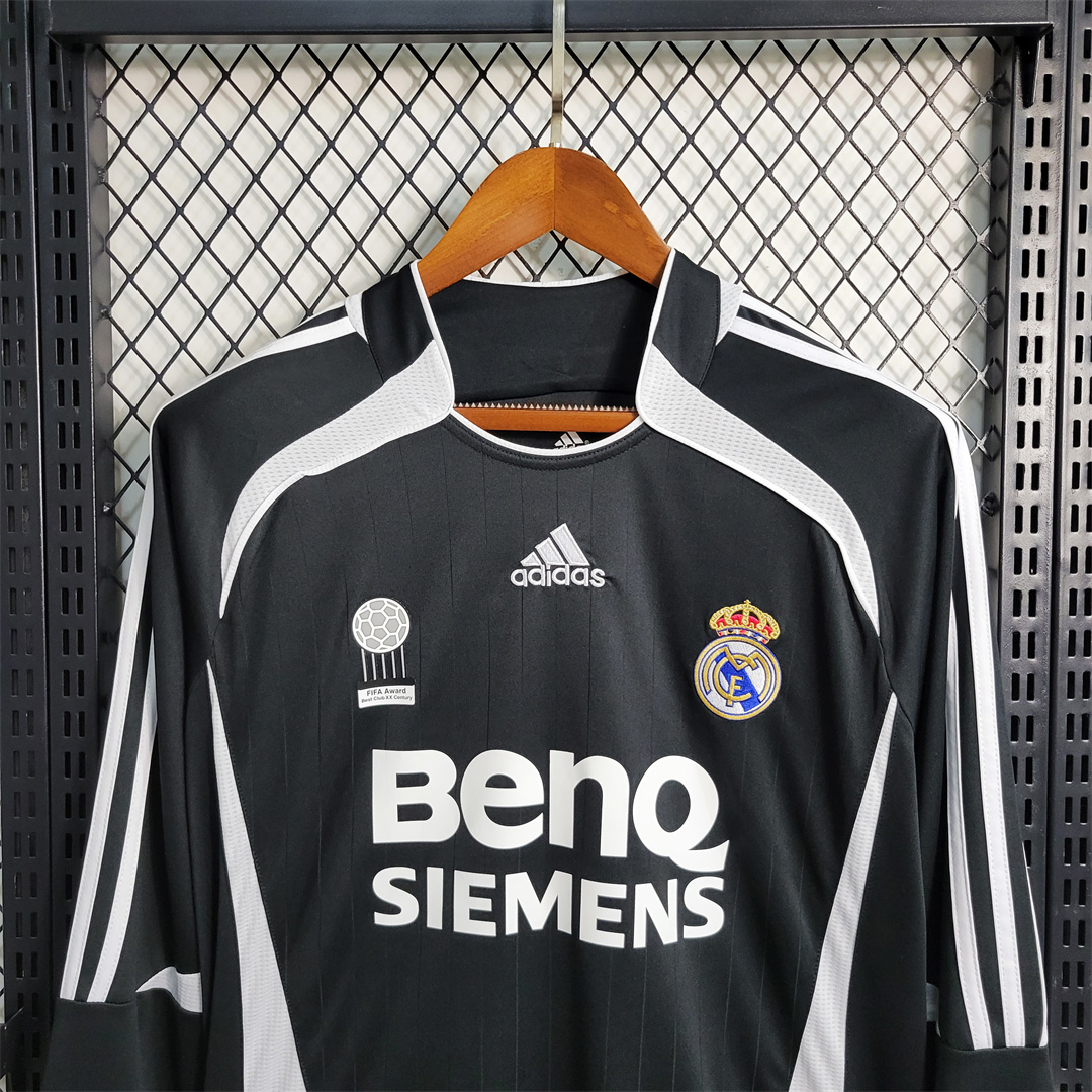 2006/07 Real Madrid Away Retro Jersey Long Sleeve - view 4