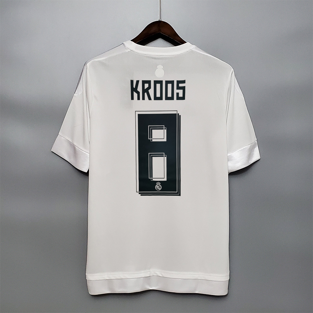 2015-16 Real Madrid Home Retro Jersey - view 6
