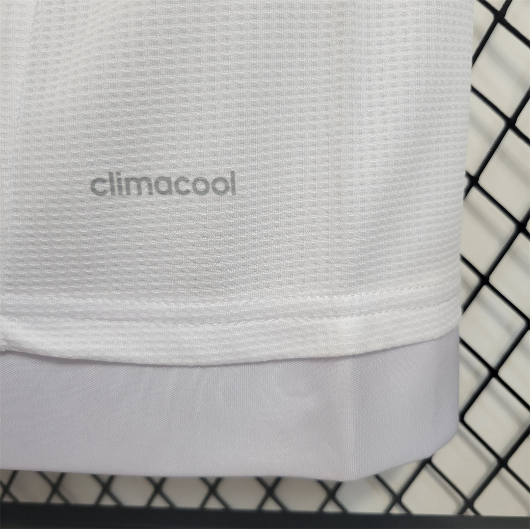 2015-16 Real Madrid Home Retro Jersey - view 8
