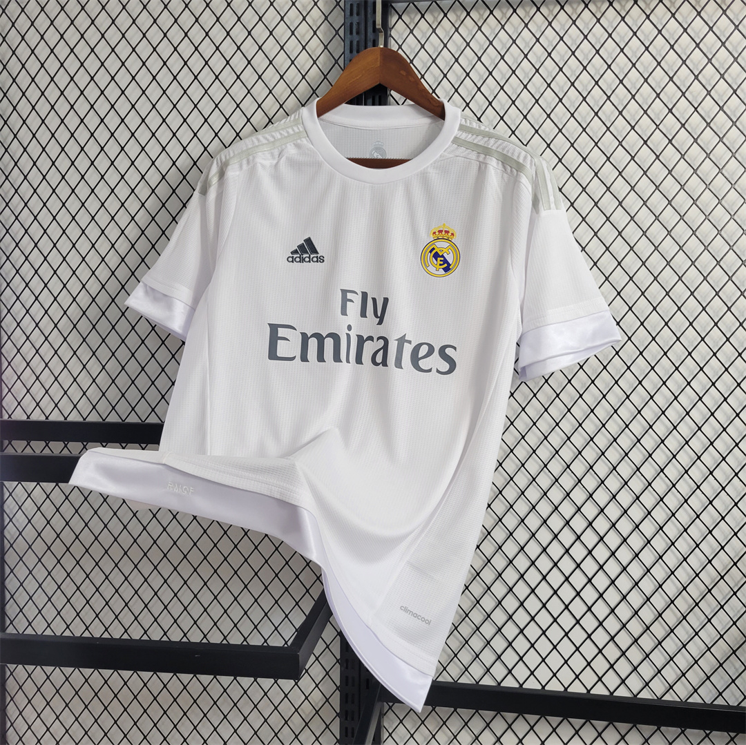 2015-16 Real Madrid Home Retro Jersey - view 11