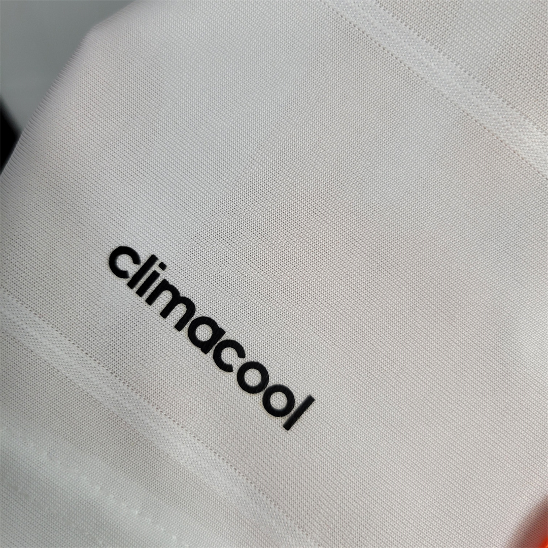2013/14 Real Madrid Home Retro Jersey - view 4