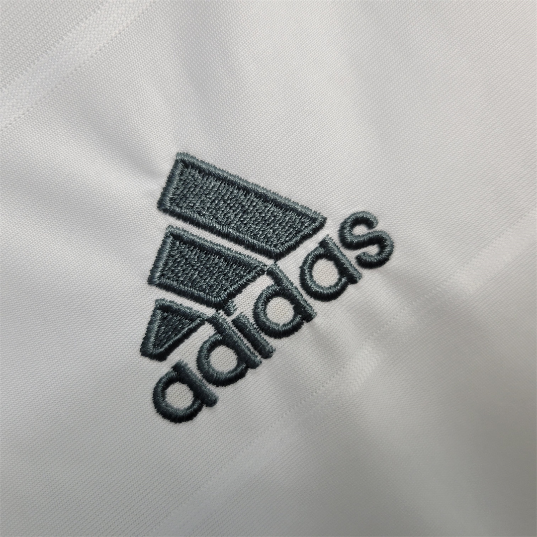 2013/14 Real Madrid Home Retro Jersey - view 9