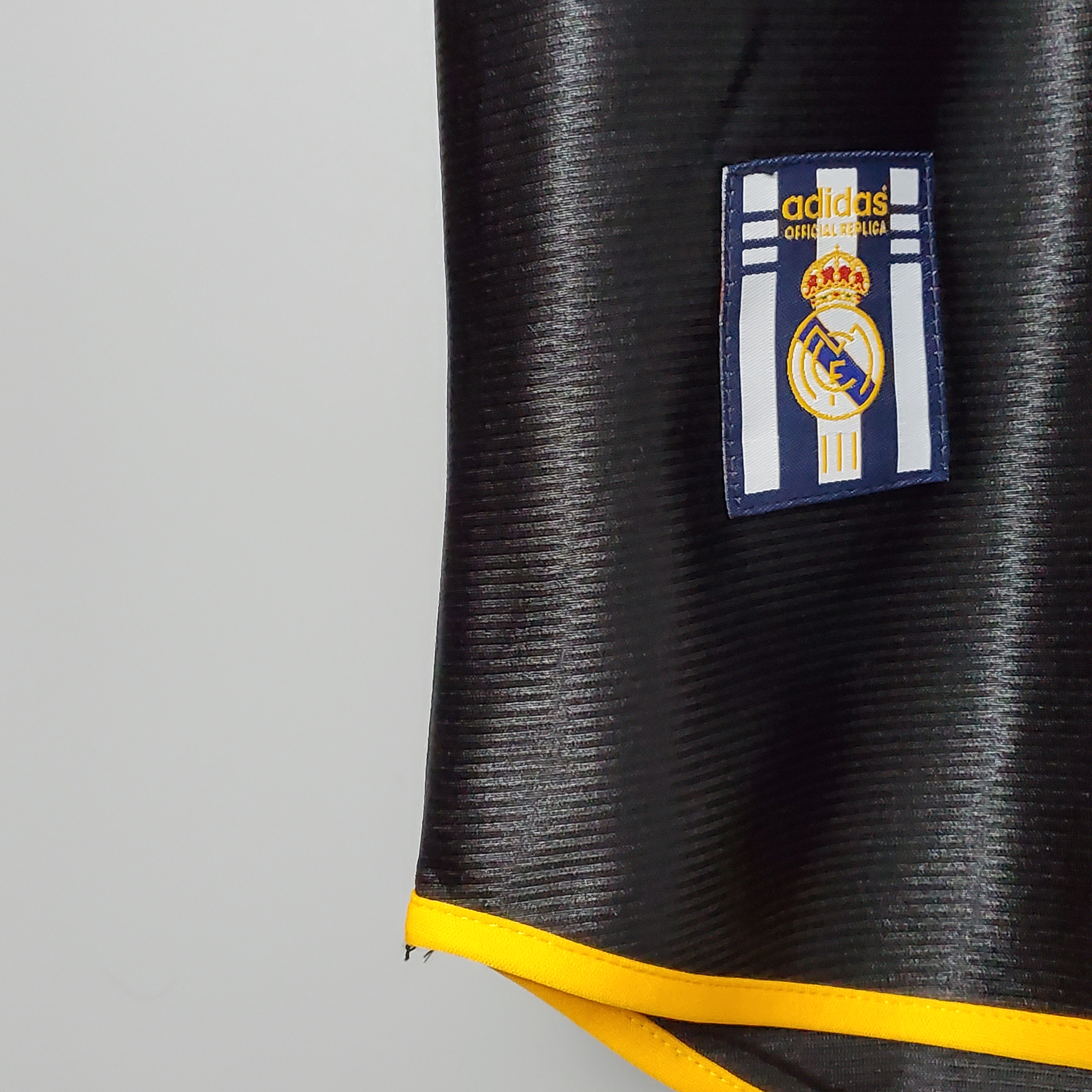 1998-99 Real Madrid Away Retro Jersey - view 12