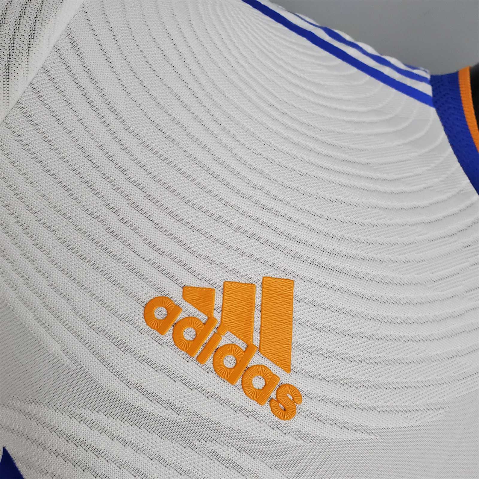 21-22 Real Madrid Home Soccer Jersey Player Version - view 4