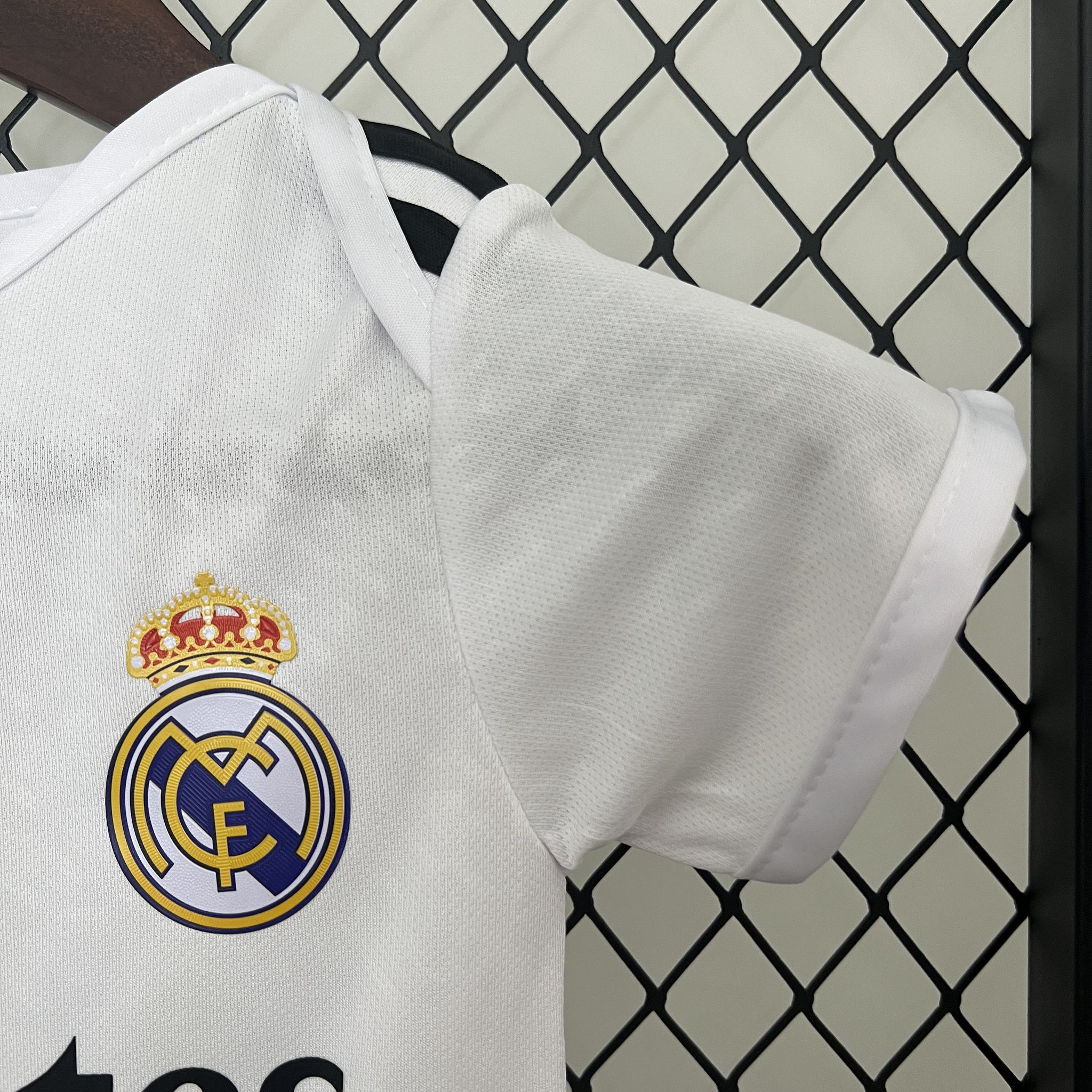 24-25 Real Madrid Home Baby Shirt - view 7