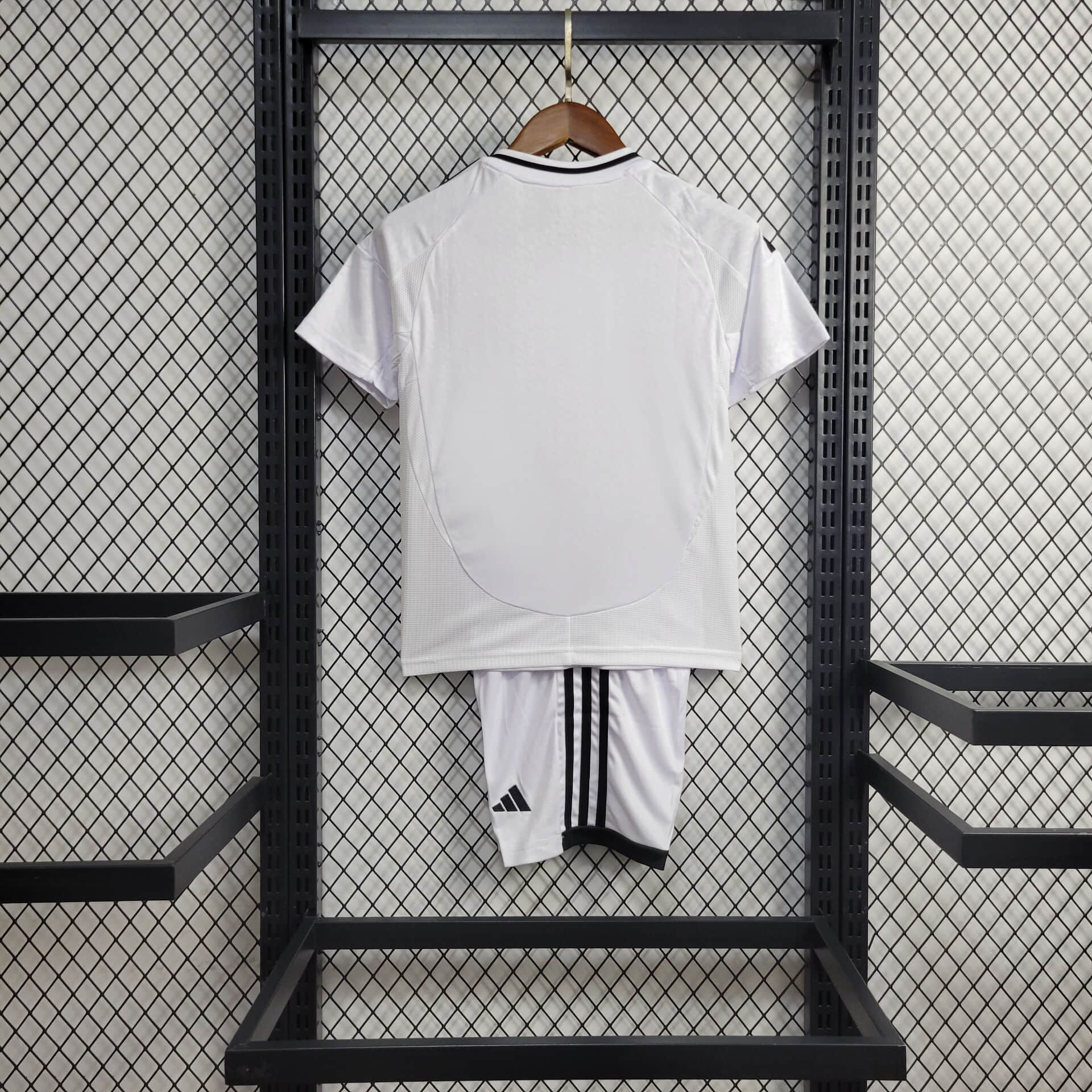 24-25 Real Madrid Home Kids Kit Jersey+Shorts - view 3
