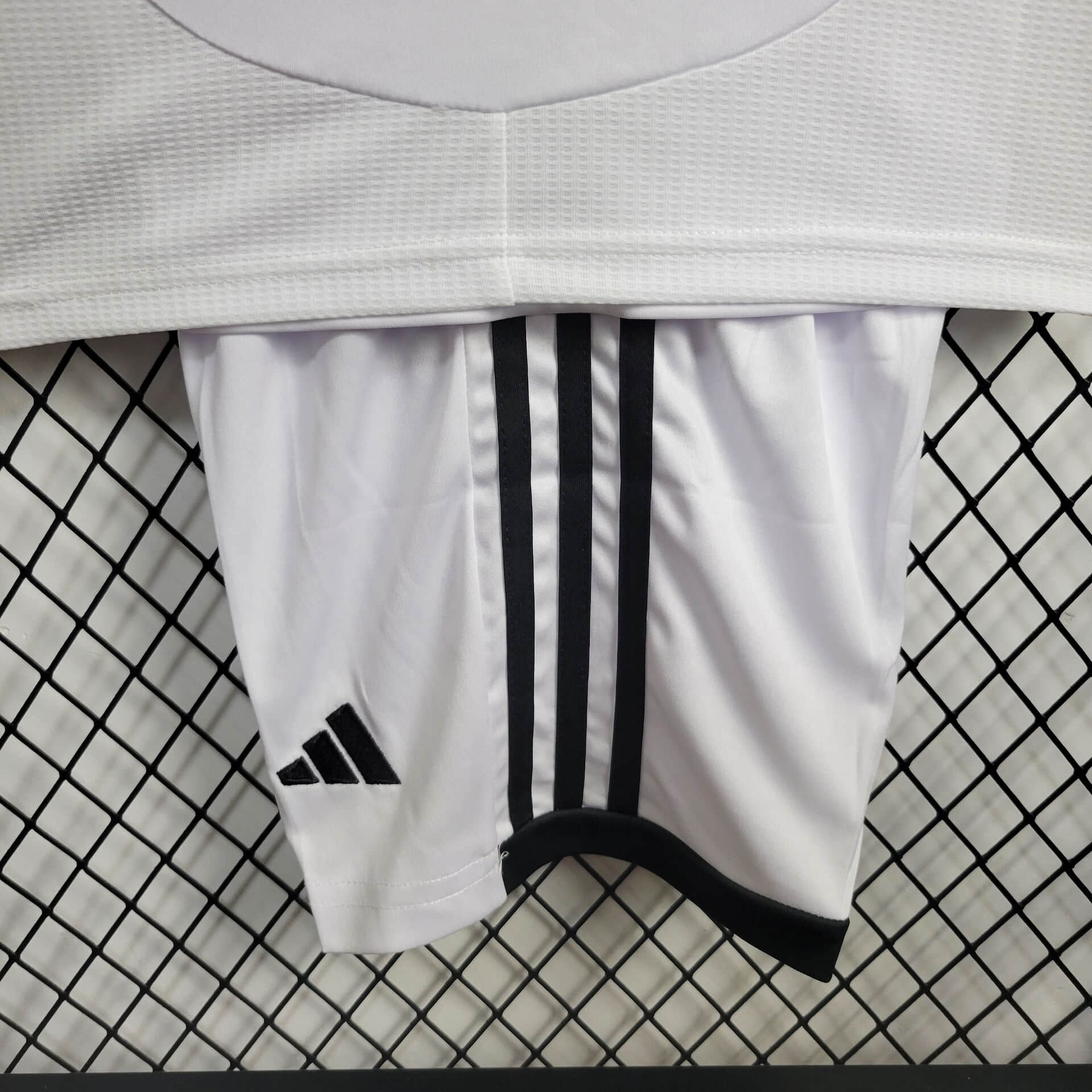 24-25 Real Madrid Home Kids Kit Jersey+Shorts - view 7