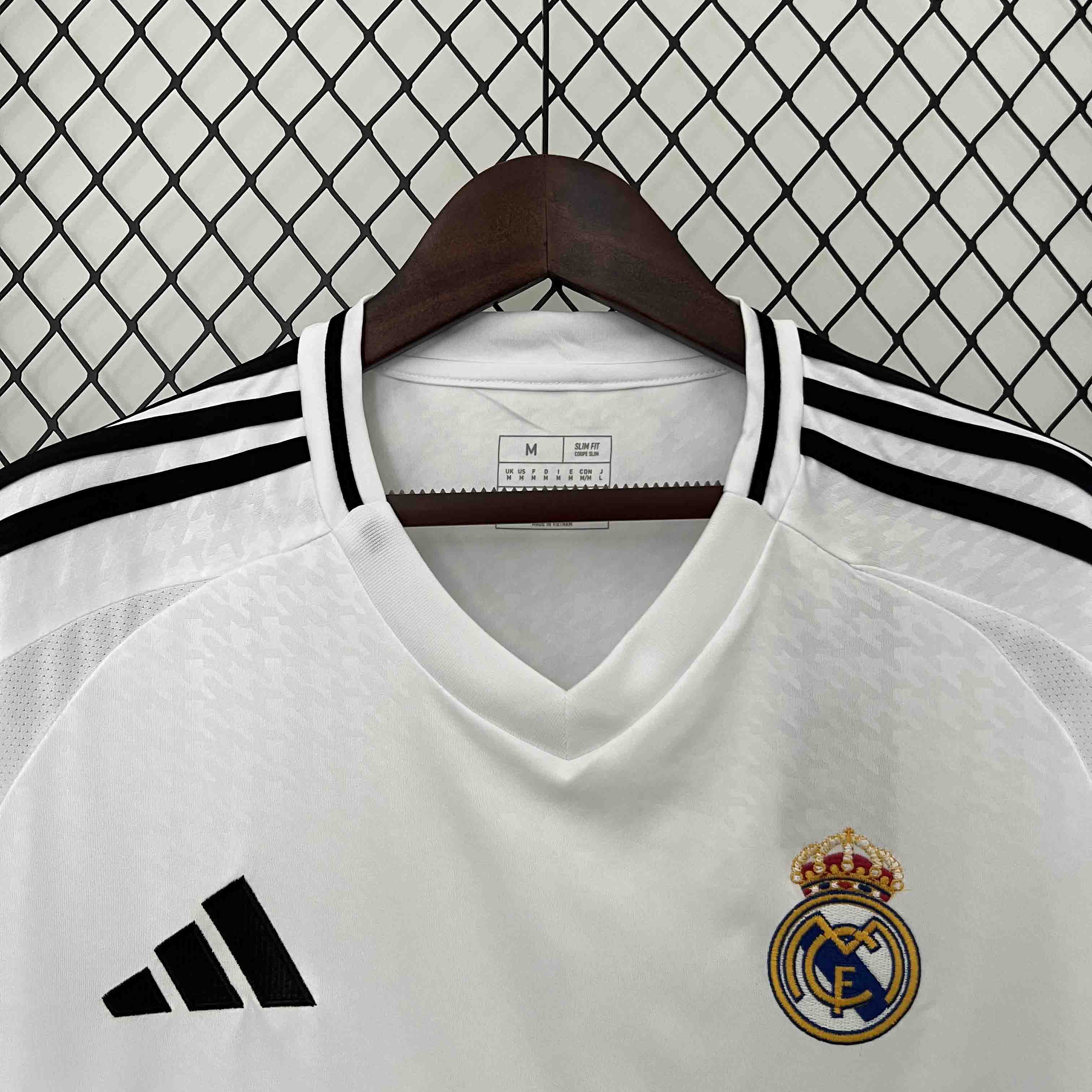24-25 Real Madrid Home Fan Version - view 8