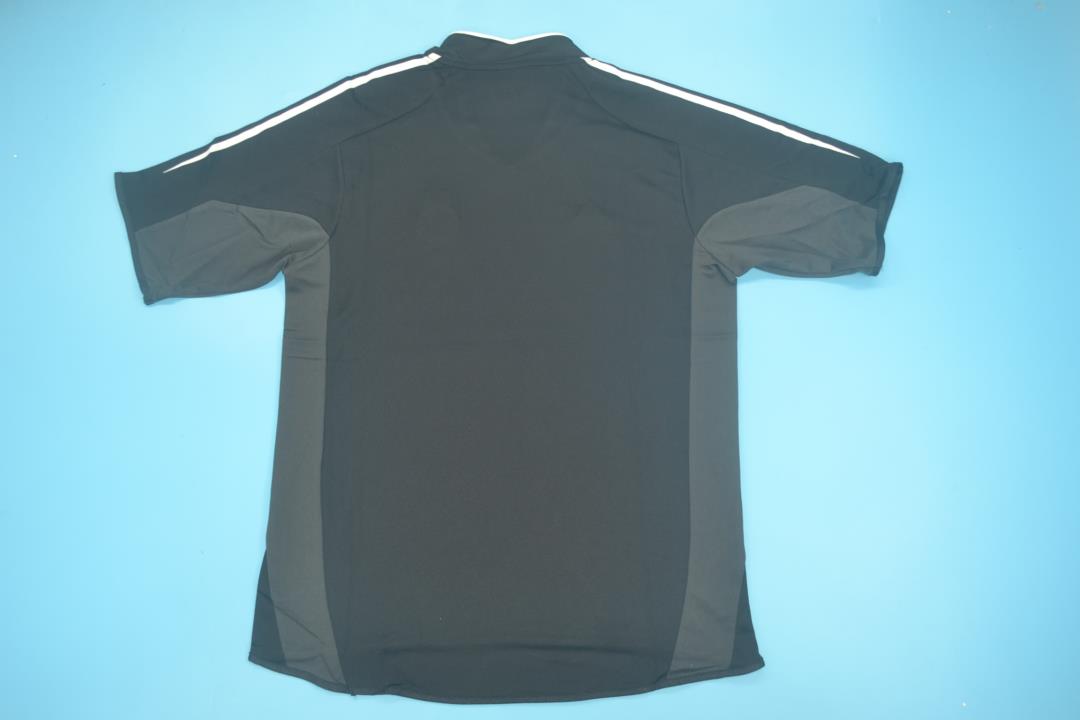 2004/05 Real Madrid Away Retro Jersey - view 3