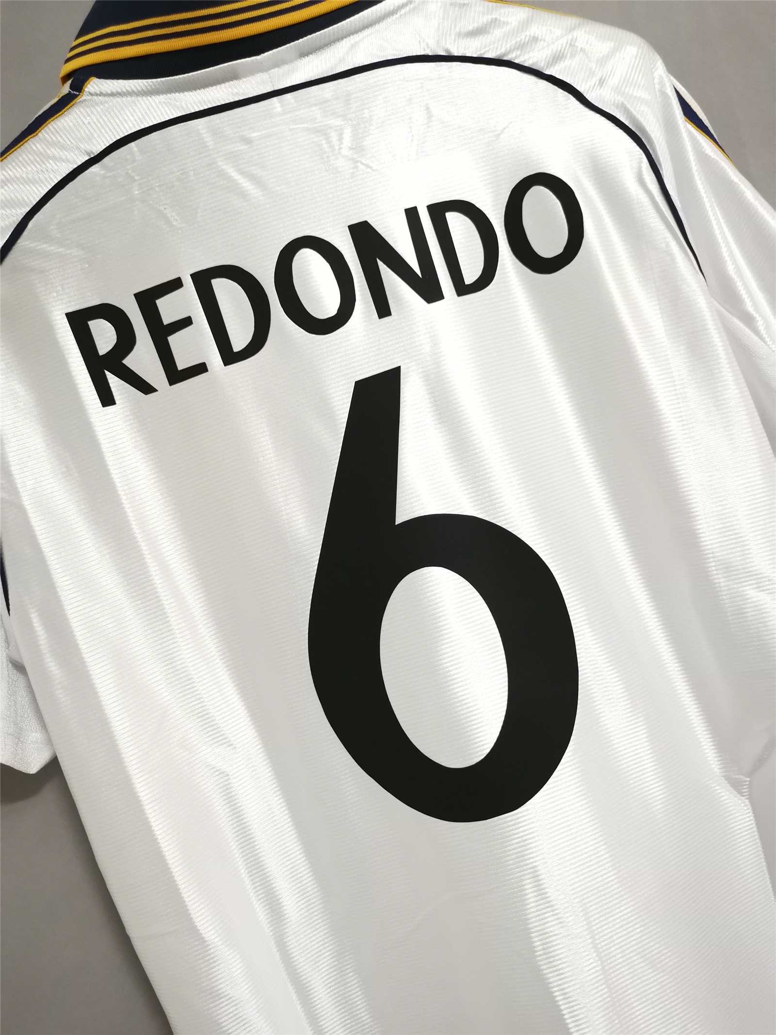 1998/00 Real Madrid Away Retro Jersey - view 13