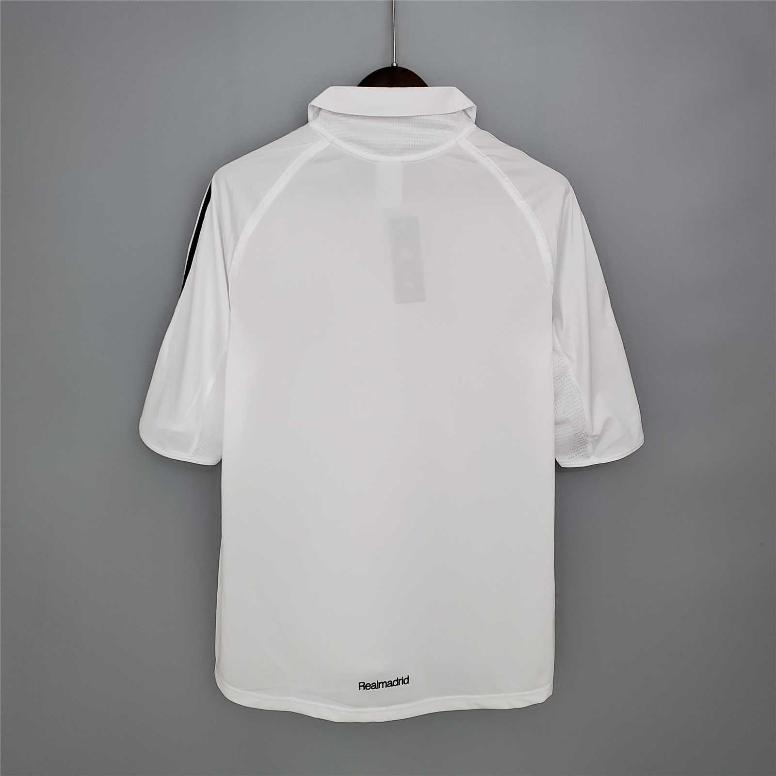 2005/06 Real Madrid Home Retro Jersey - view 3