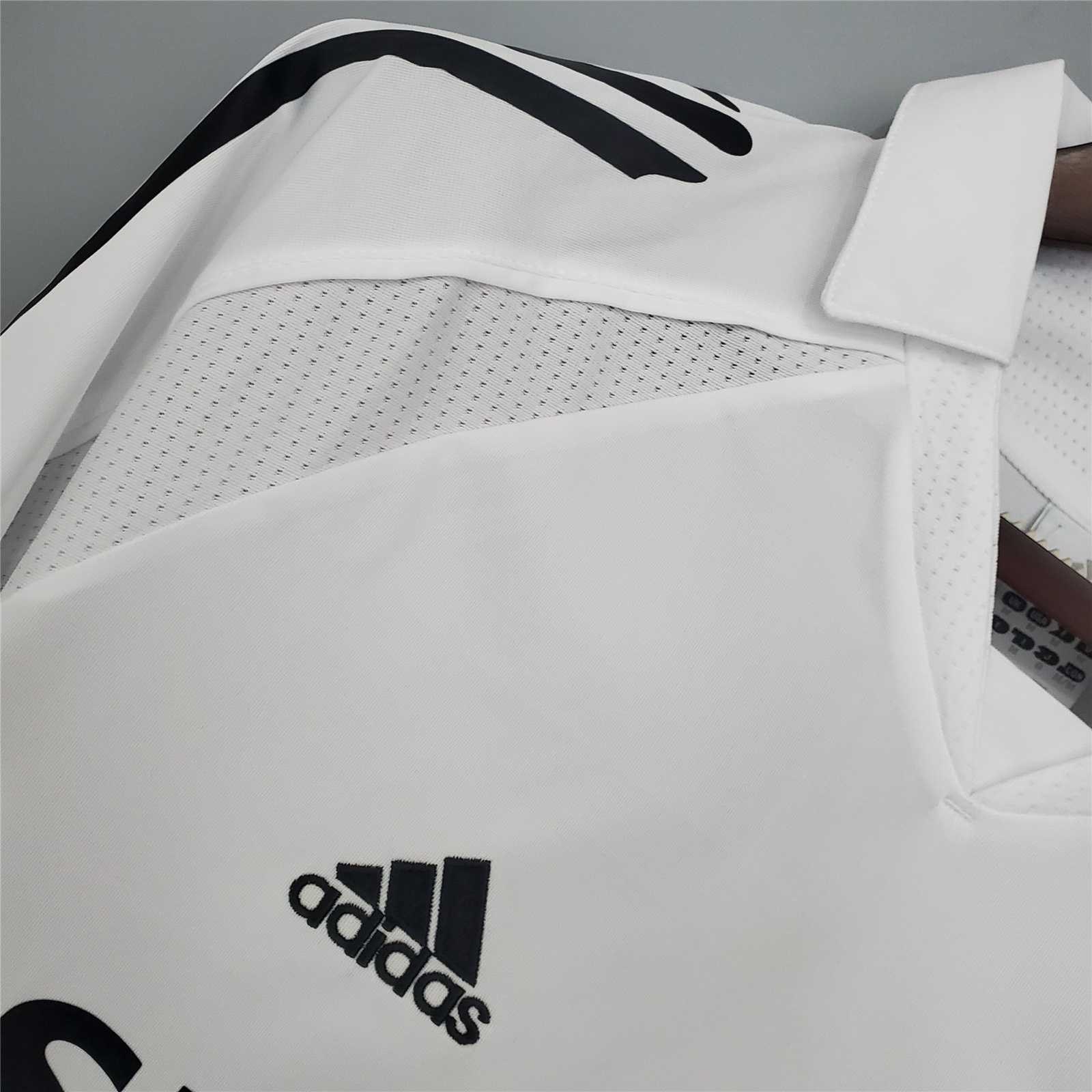 2005/06 Real Madrid Home Retro Jersey - view 7