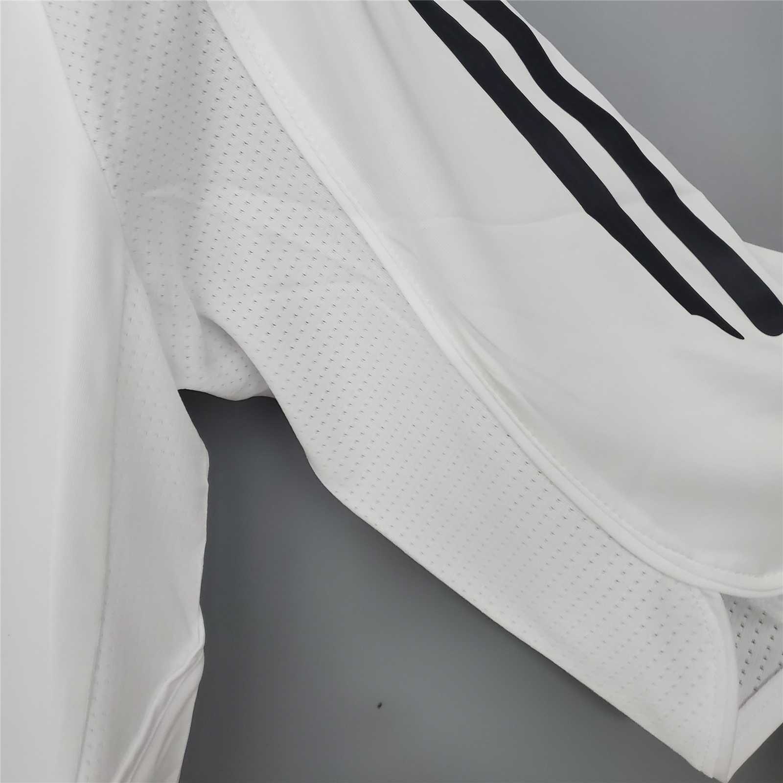2005/06 Real Madrid Home Retro Jersey - view 8