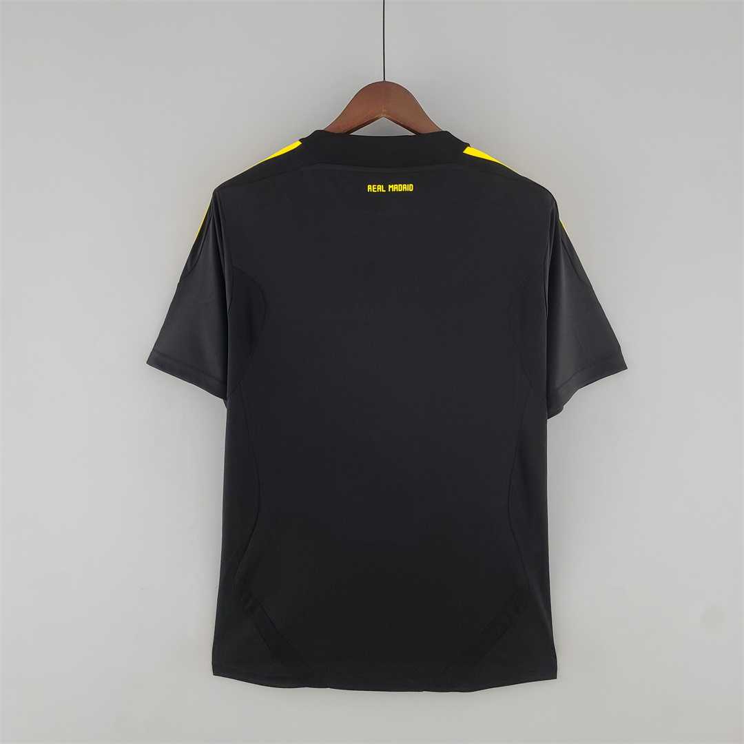 11-12 Real Madrid Away Retro Jersey Goalkeeper Black - view 3