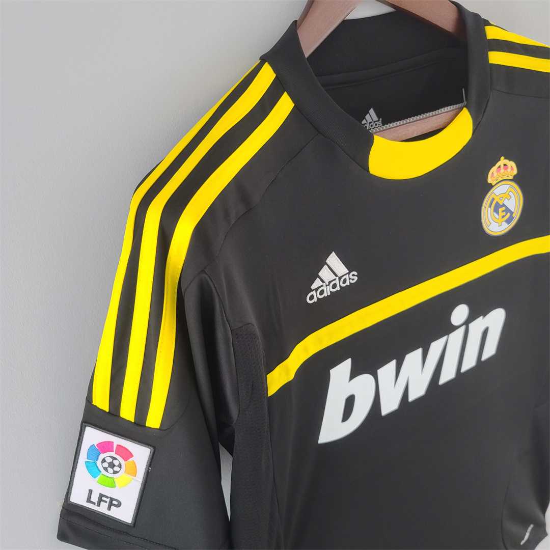 11-12 Real Madrid Away Retro Jersey Goalkeeper Black - view 7