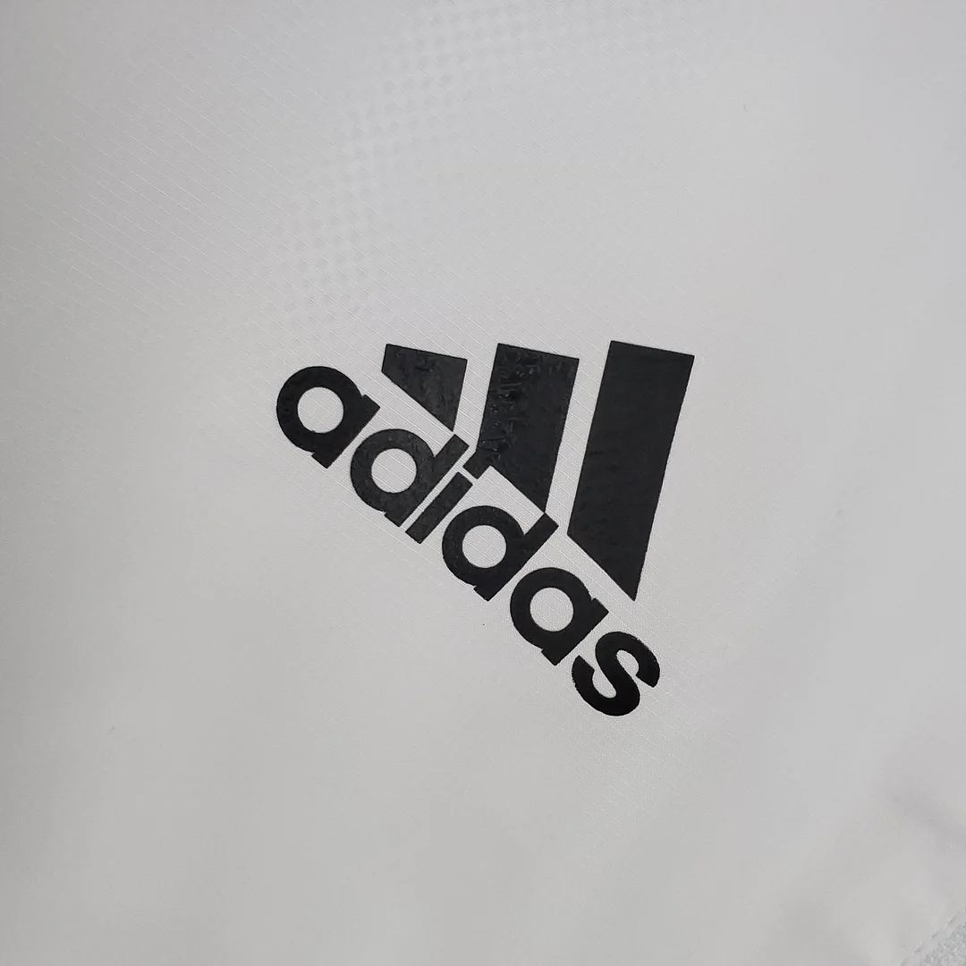 2021/2022 Real Madrid Jersey Windbreaker White(Black Edge) - view 11