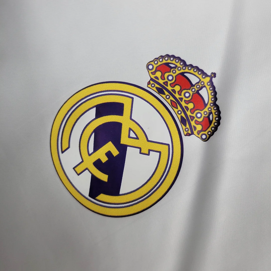 2023/2024 Real Madrid Reversible Windbreaker White - view 14