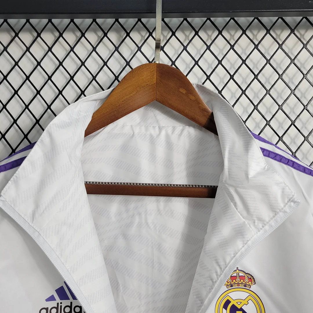 2023/2024 Real Madrid Reversible Windbreaker White - view 7