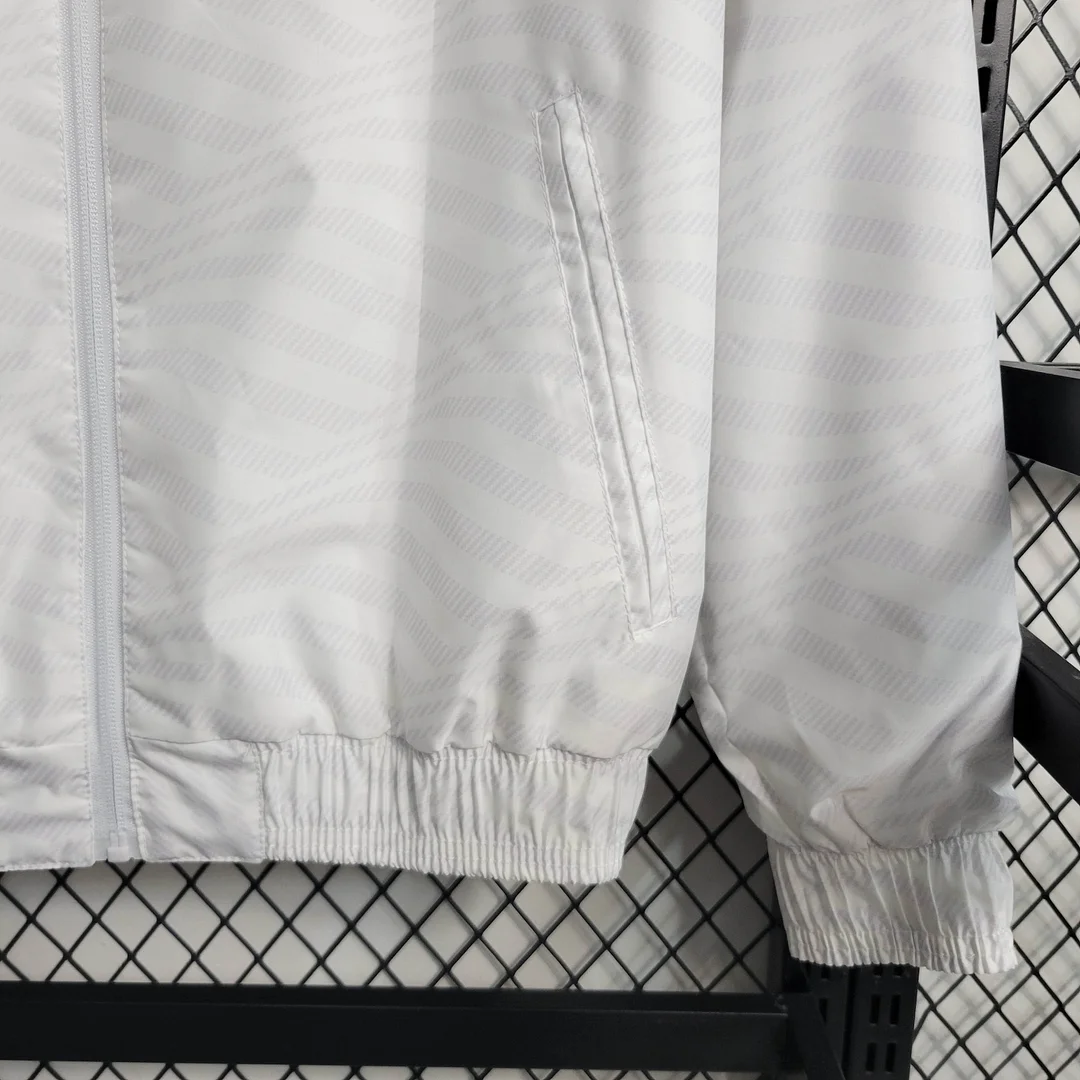 2023/2024 Real Madrid Reversible Windbreaker White - view 9