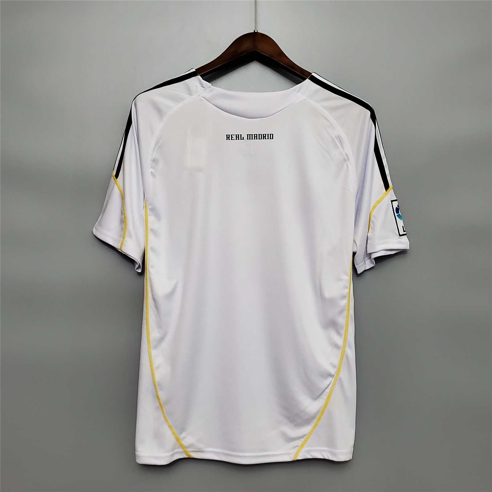 2009/10 Real Madrid Home Retro Jersey - view 3