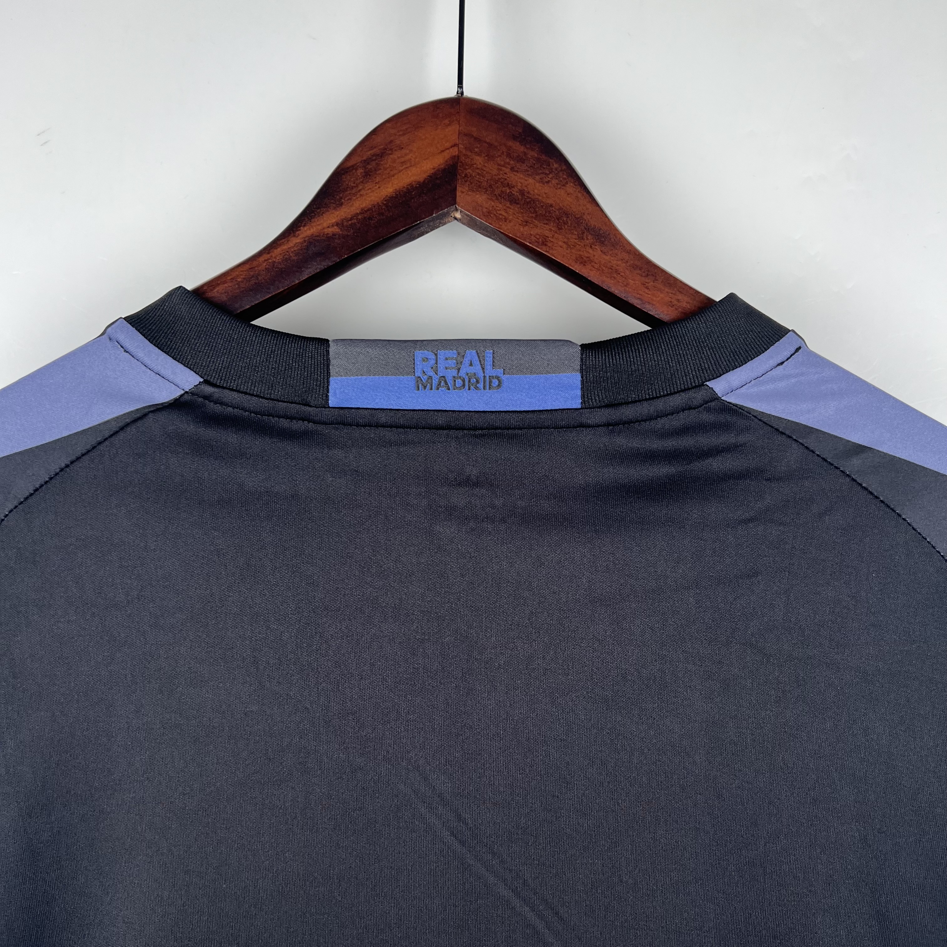 2016/17 Real Madrid Third Away Retro Jersey Long Sleeve - view 7