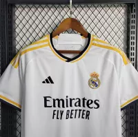 23-24 Real Madrid Home Fan Version - view 3