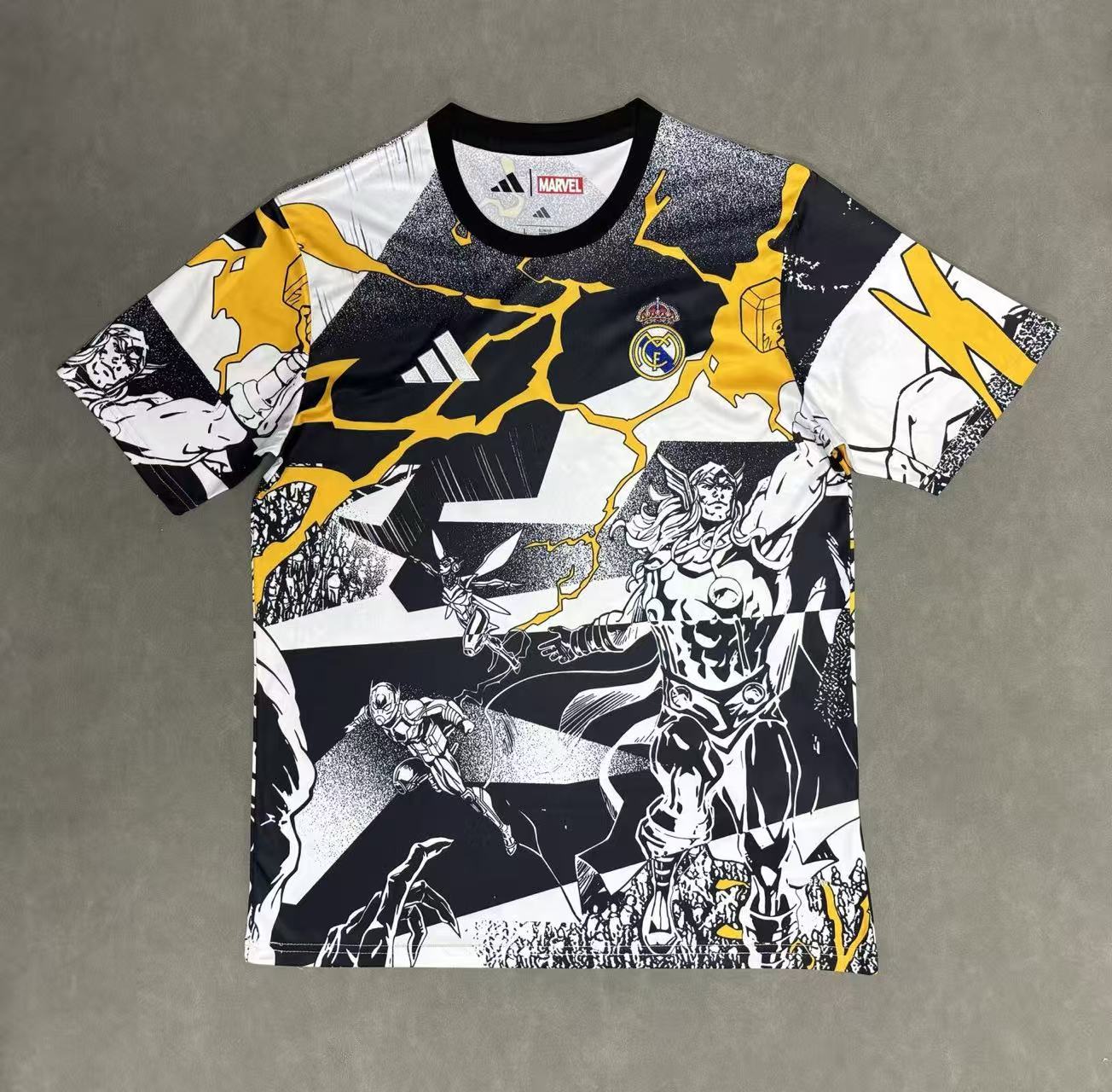25-26 Real Madrid Avengers Soccer Jersey Pre-match