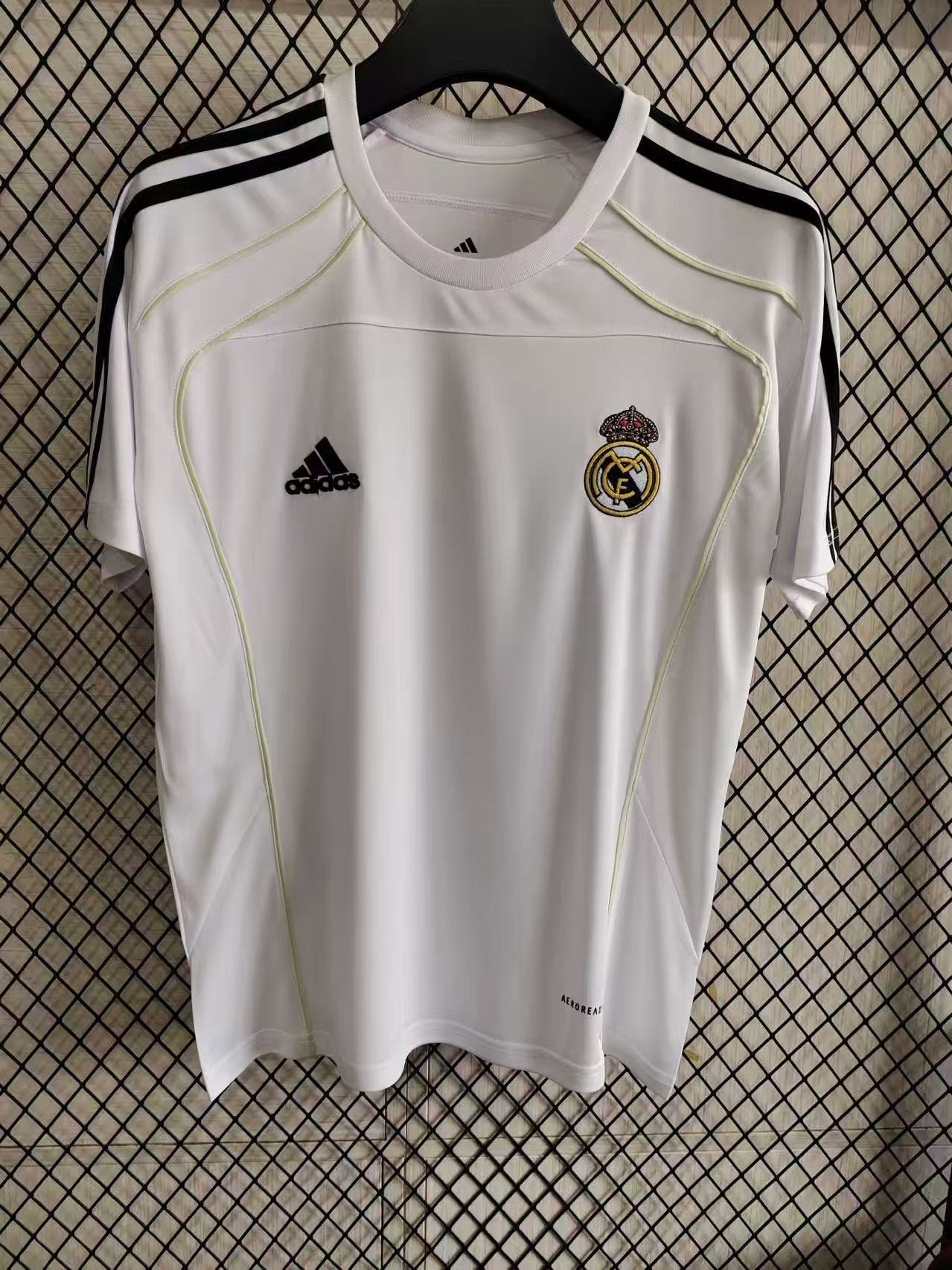 25-26 Real Madrid Pre-match Soccer Jersey