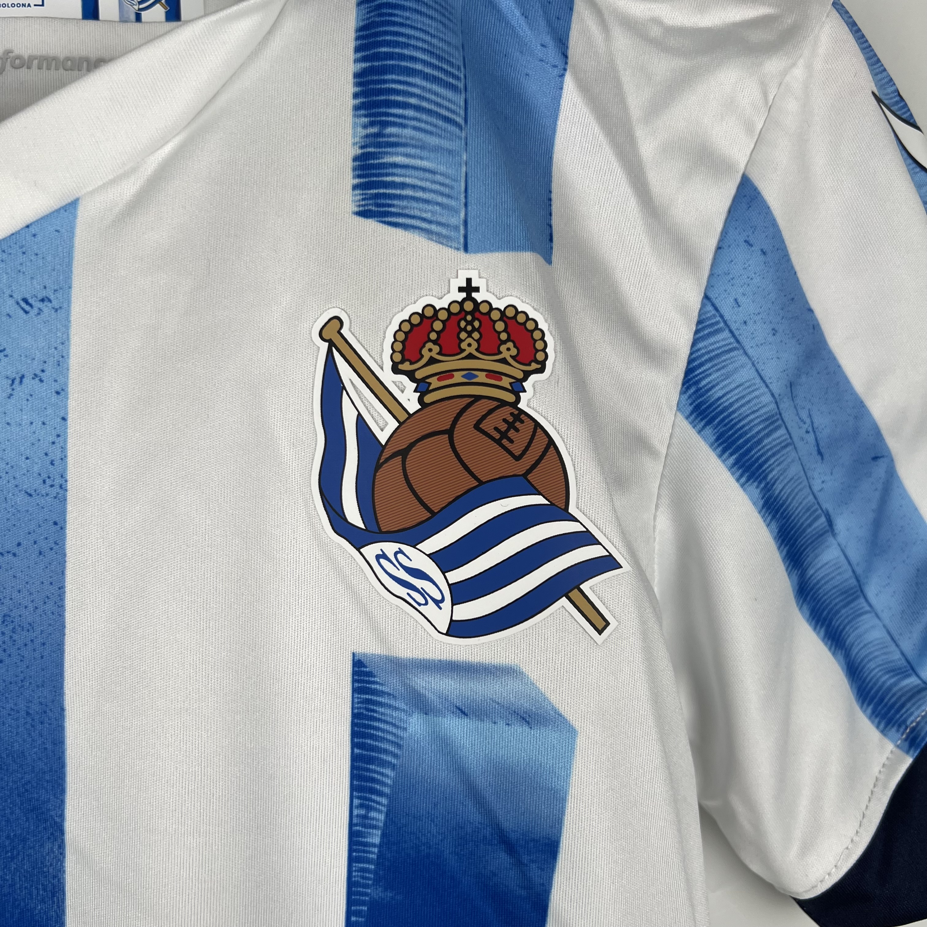 23-24 Real Sociedad Home Kids Kit Jersey+Shorts - view 4