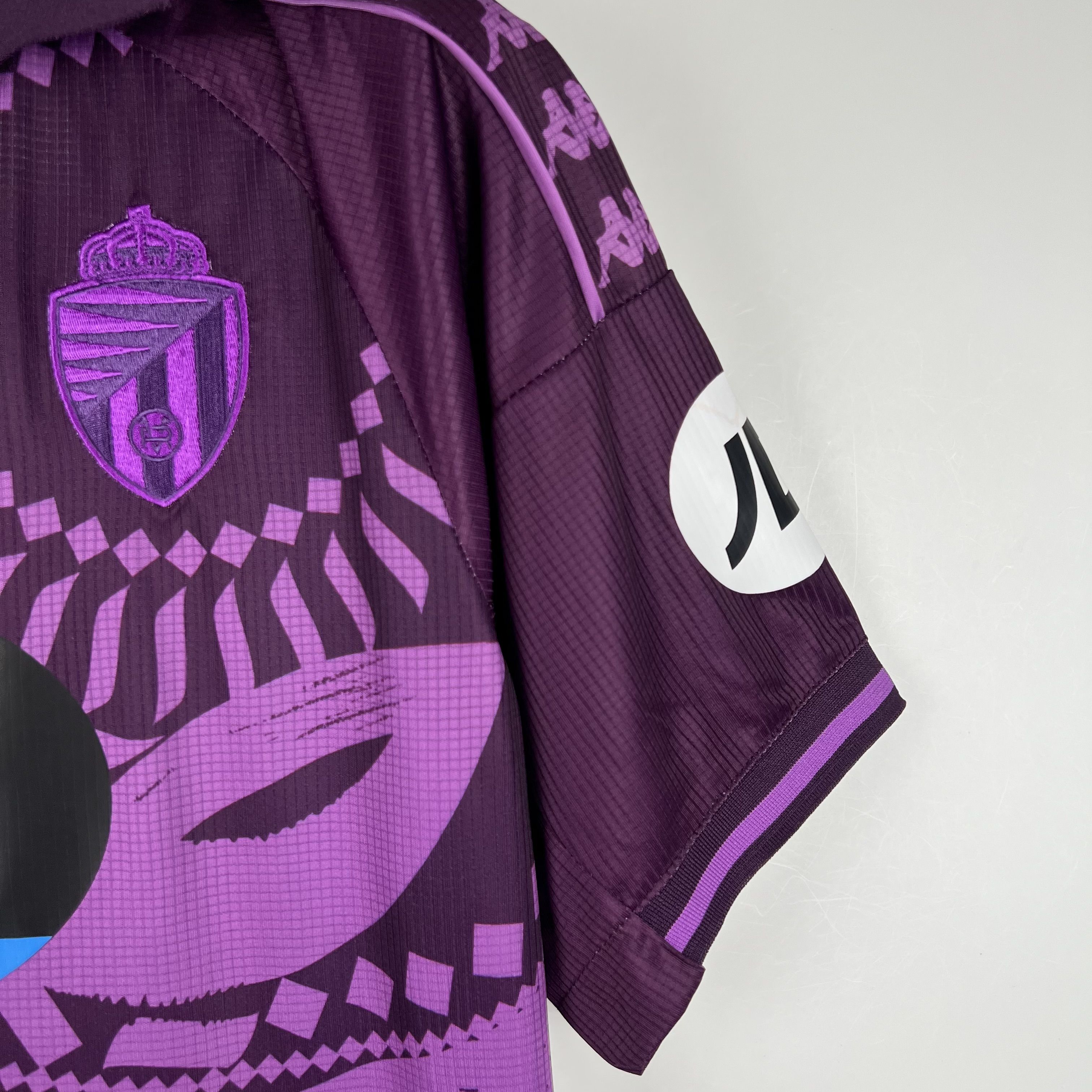 23-24 Real Valladolid  Away Jersey Fan Version - view 5