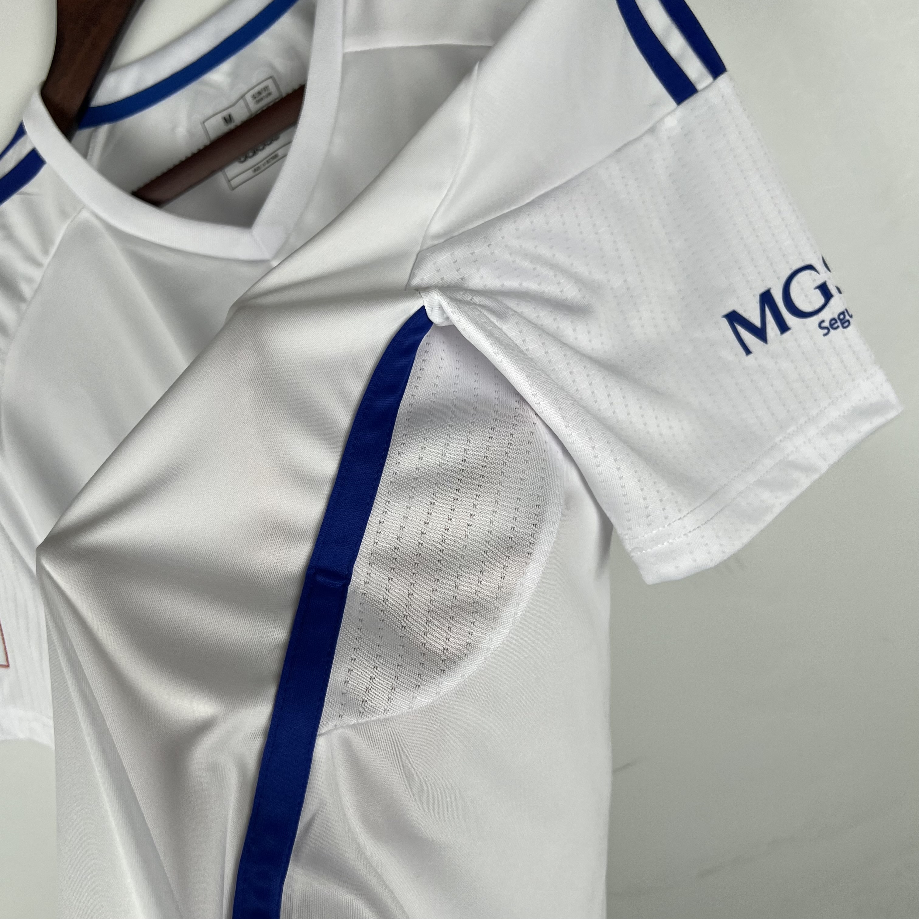 23-24 Real Zaragoza  Home Jersey Fan Version - view 8