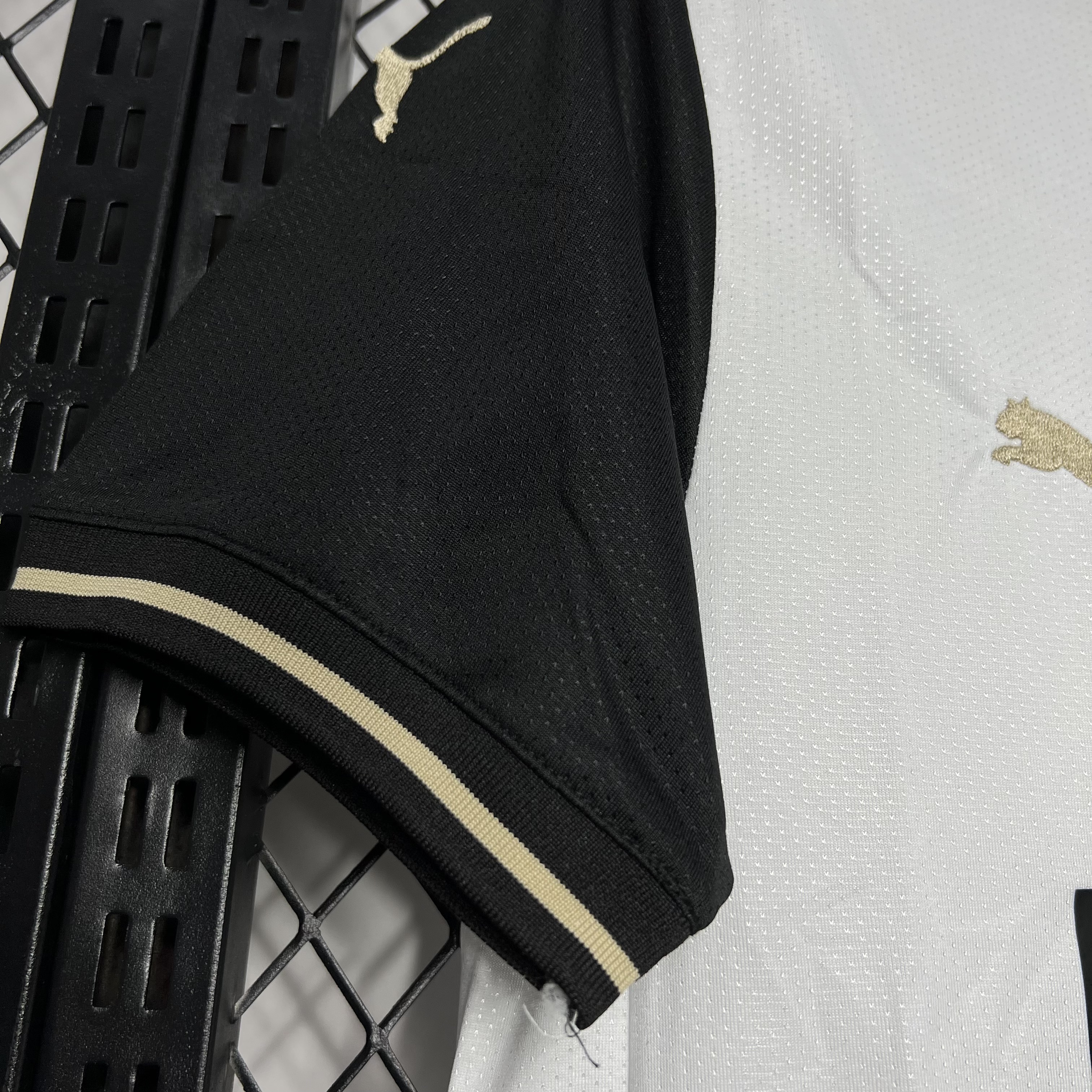 24-25 Valencia  Home Football Jersey - view 4