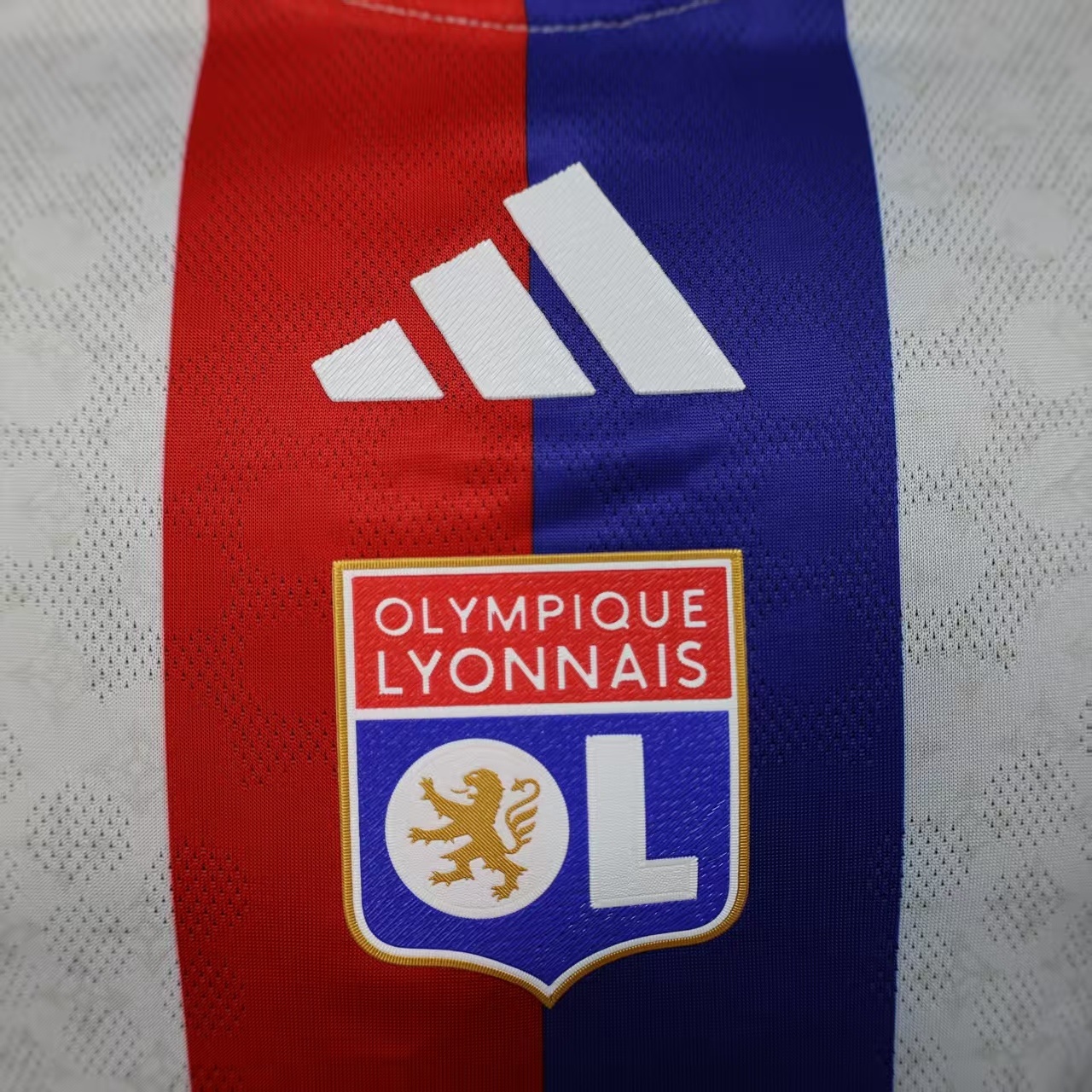 25-26 Olympique Lyonnais Home Soccer Jersey Player Version - view 4