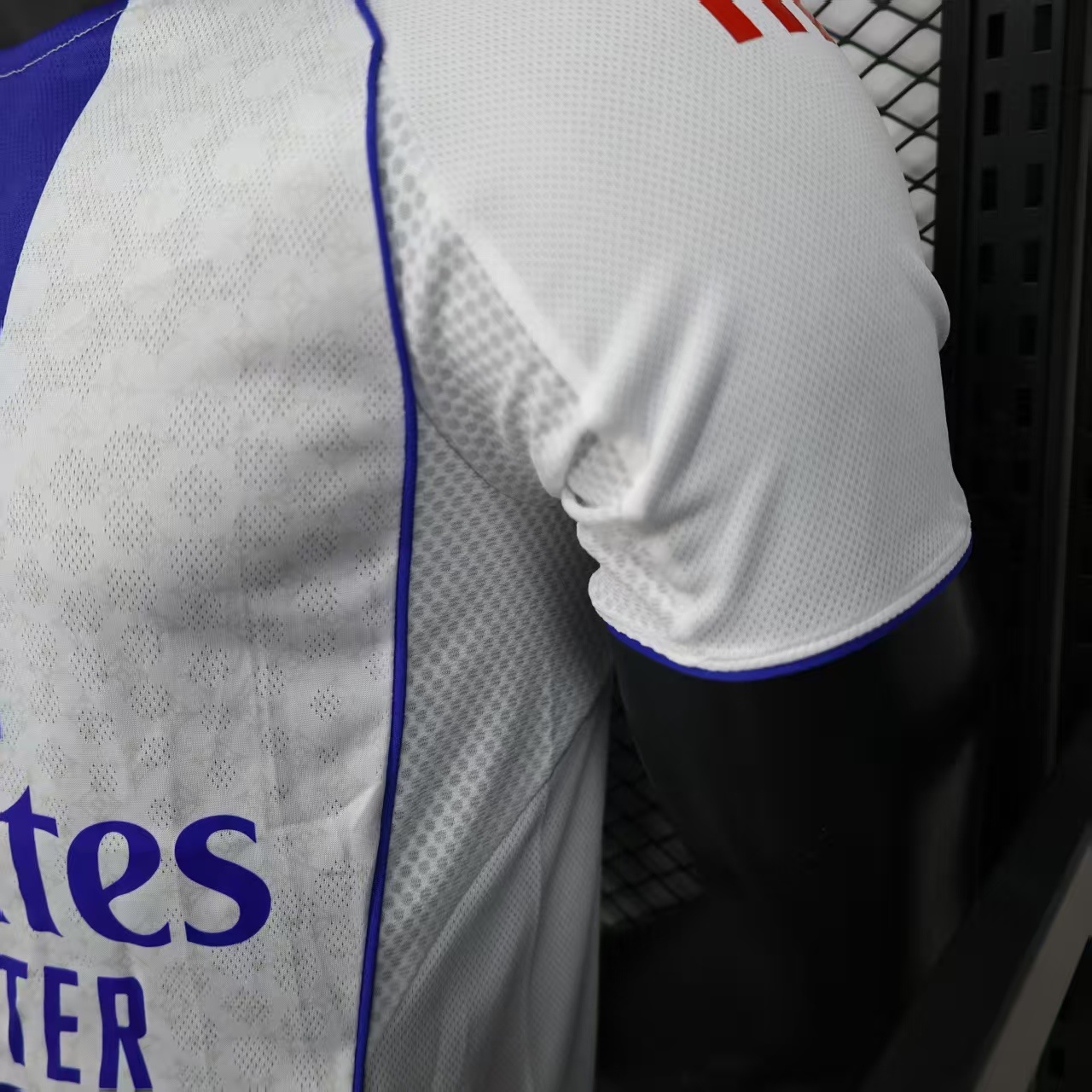 25-26 Olympique Lyonnais Home Soccer Jersey Player Version - view 6