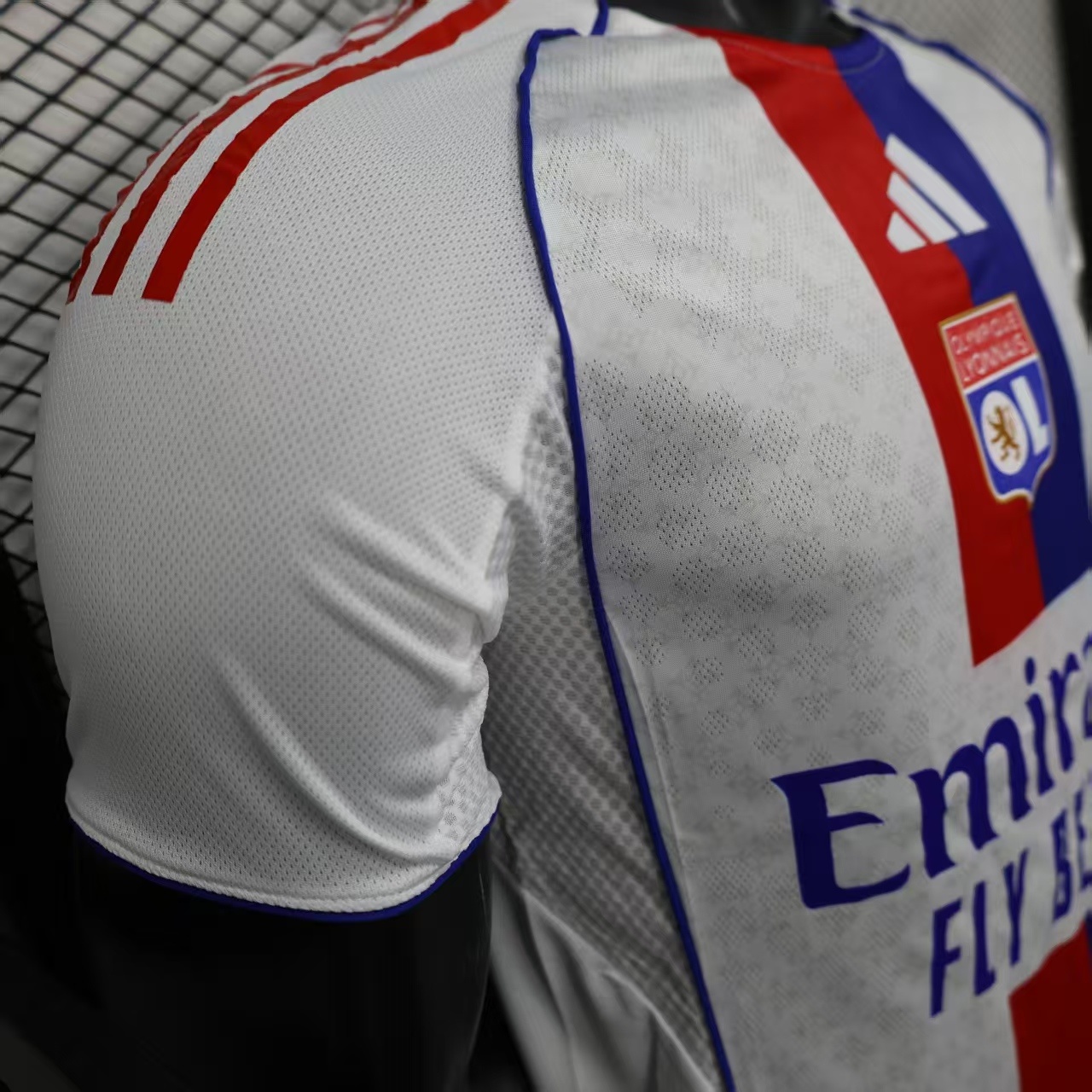 25-26 Olympique Lyonnais Home Soccer Jersey Player Version - view 8