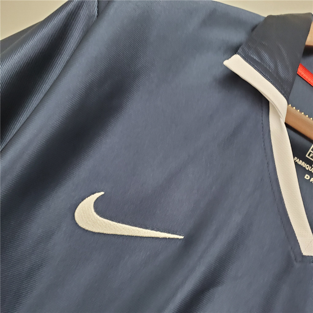 01-02 Paris Saint-Germain Home Retro Jersey - view 9