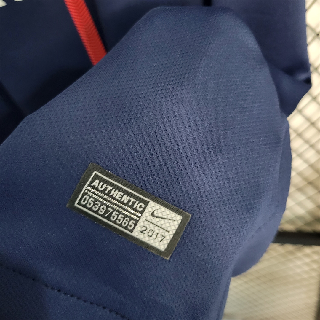 17-18 Paris Saint-Germain Home Jersey - view 6