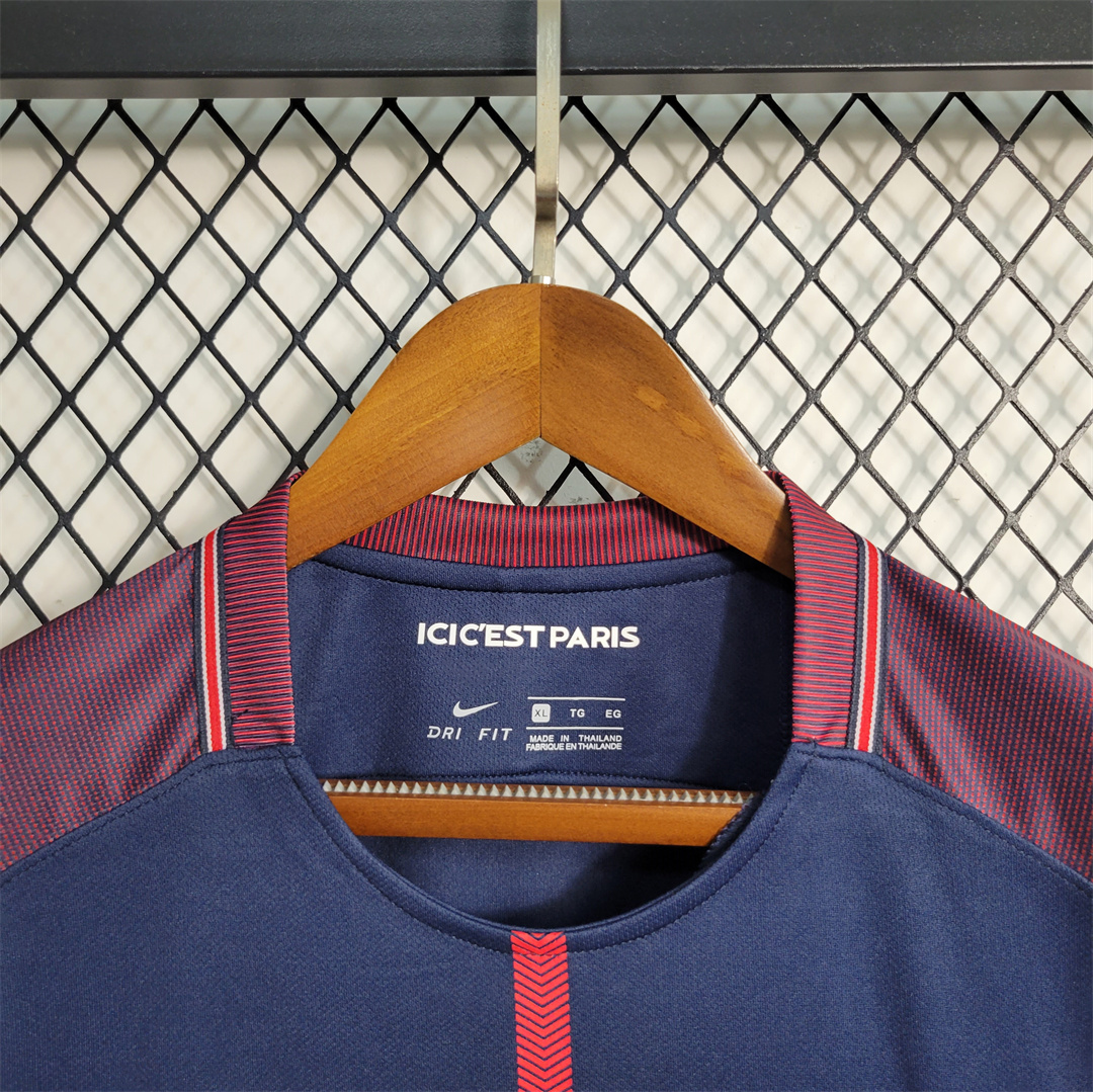 17-18 Paris Saint-Germain Home Jersey - view 9